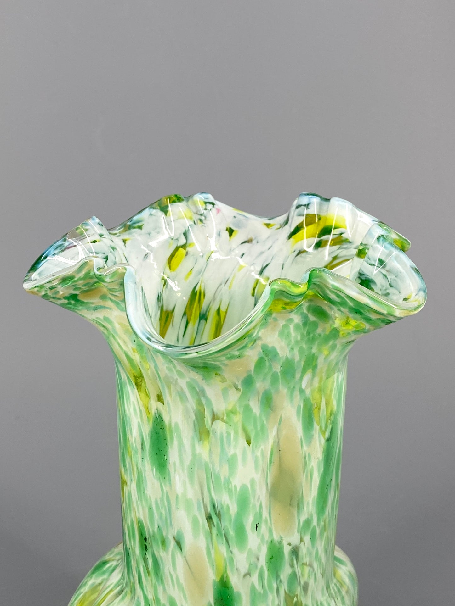 Murano Glas Vase, grün und weiß gesprenkelt, 70er