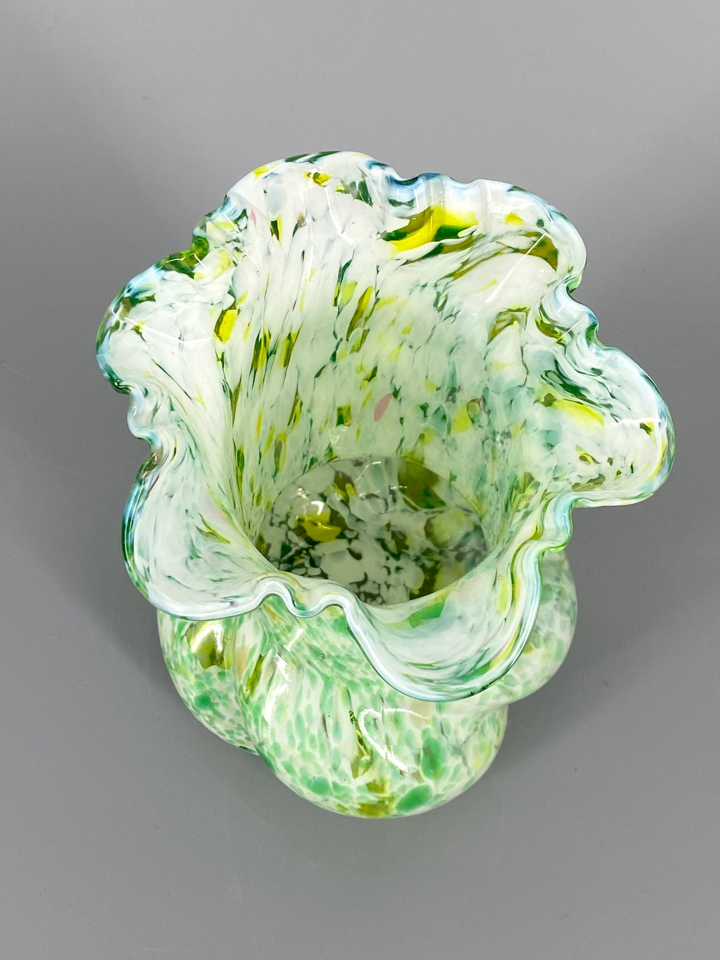 Murano Glas Vase, grün und weiß gesprenkelt, 70er