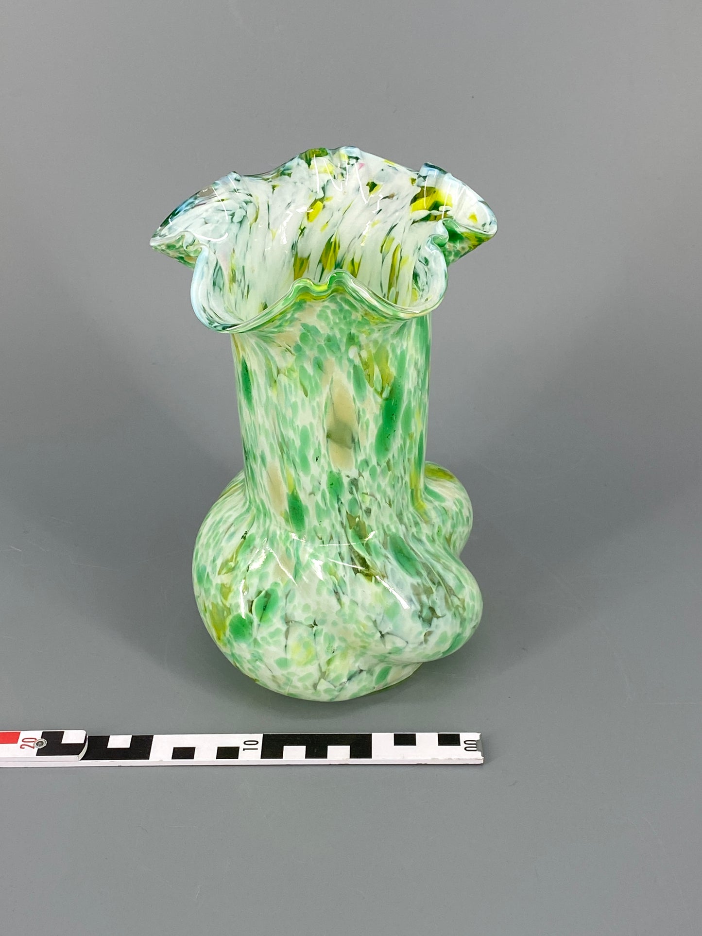 Murano Glas Vase, grün und weiß gesprenkelt, 70er