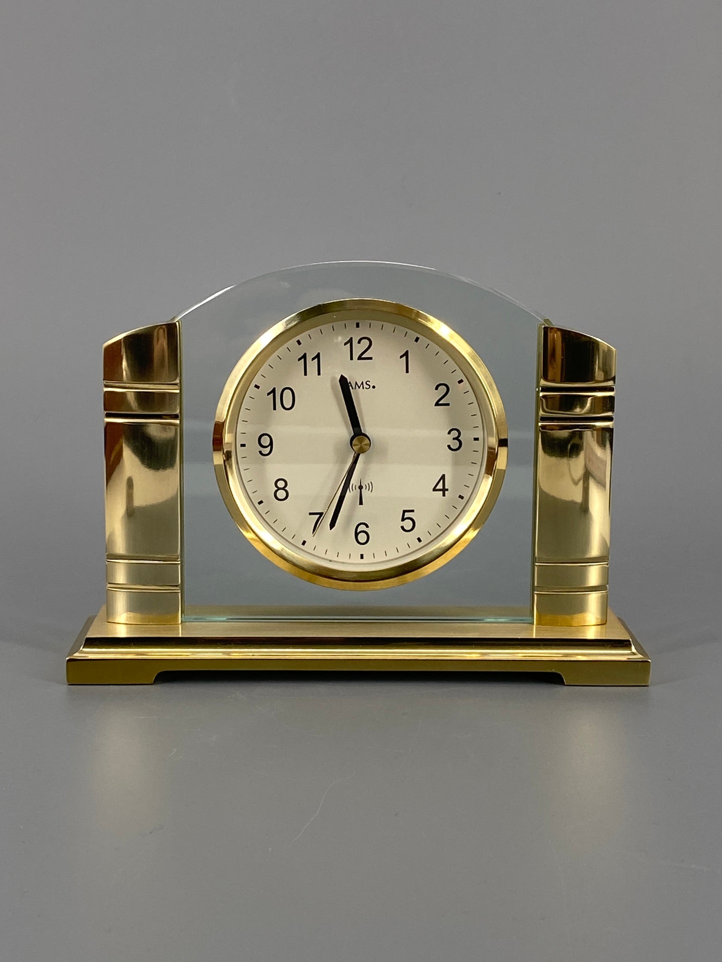 goldene Tischuhr von AMS, Modell 5143