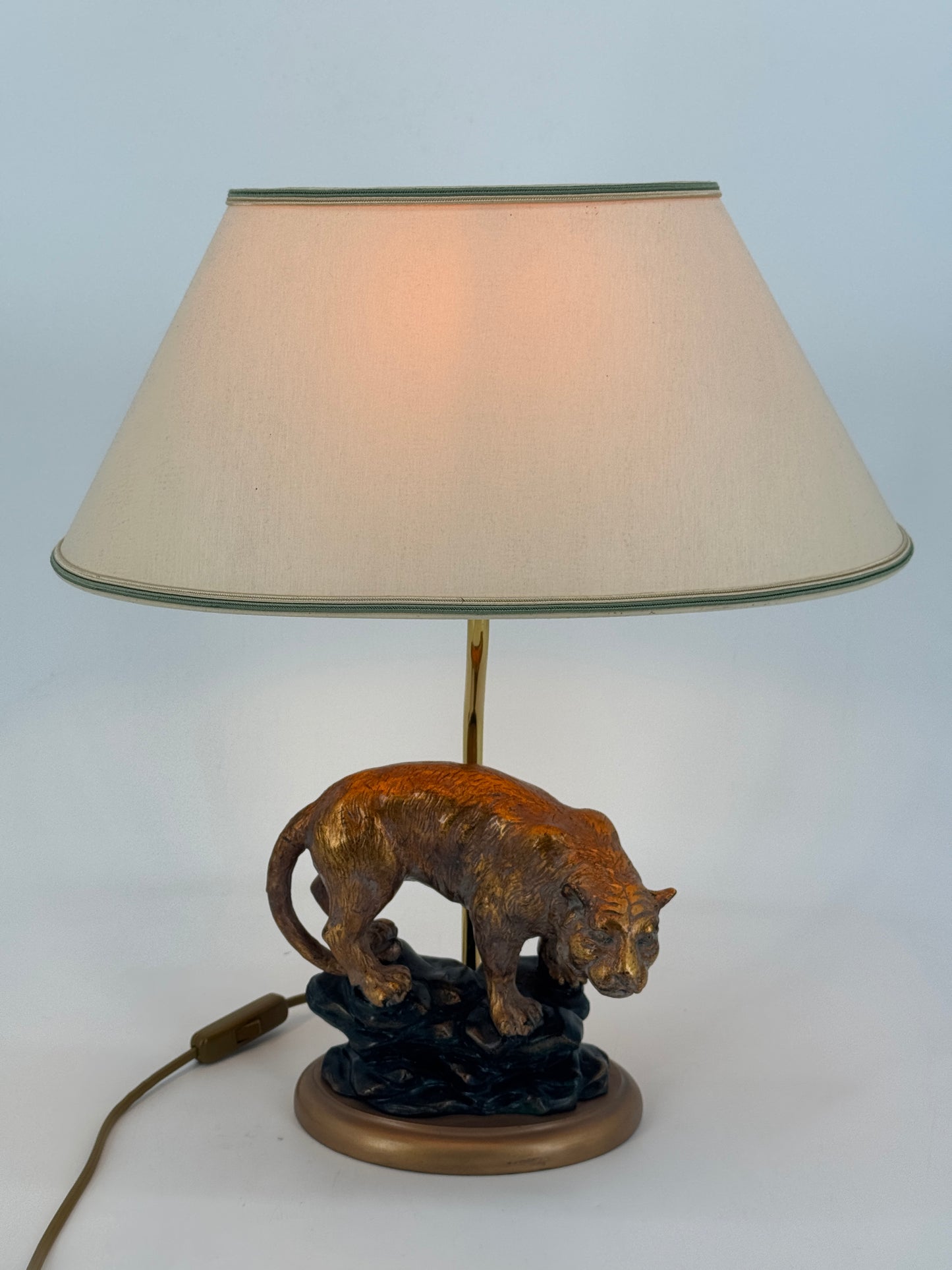 Tischlampe von Feese in Urban Jungle Stil