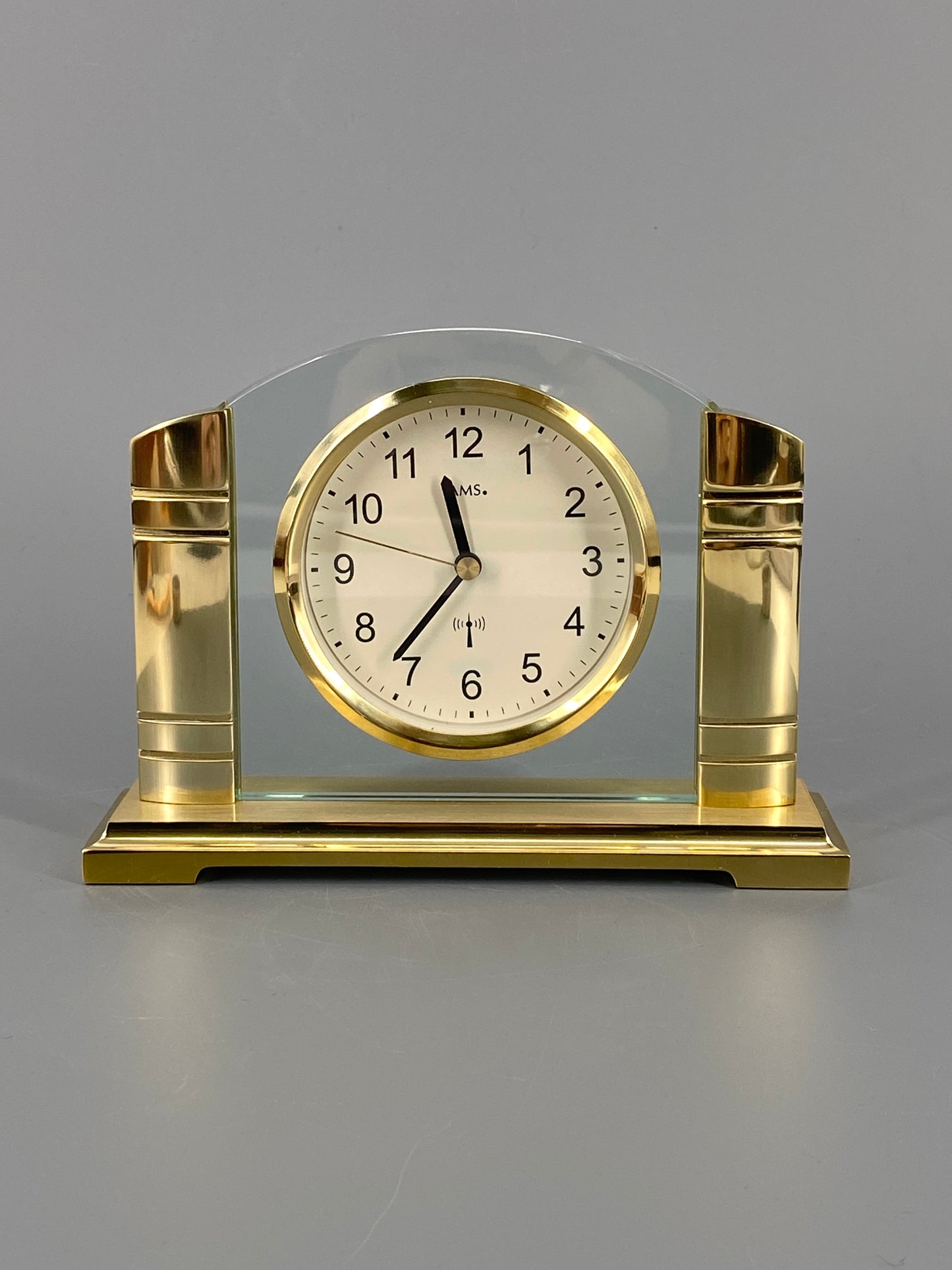 goldene Tischuhr von AMS, Modell 5143