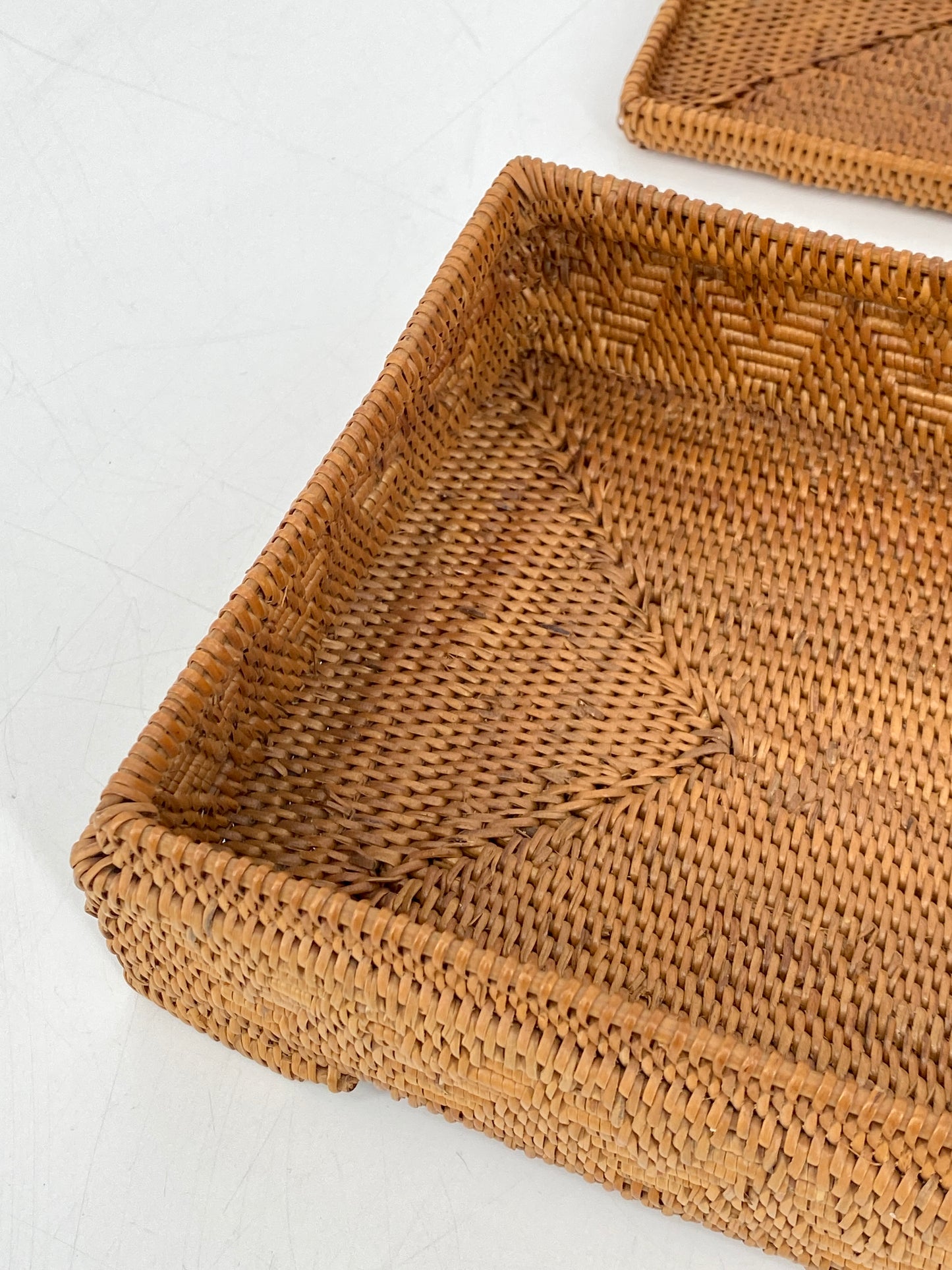 Handgewebte Aufbewahrungsbox aus Rattan mit feinem Dreiecks-Muster