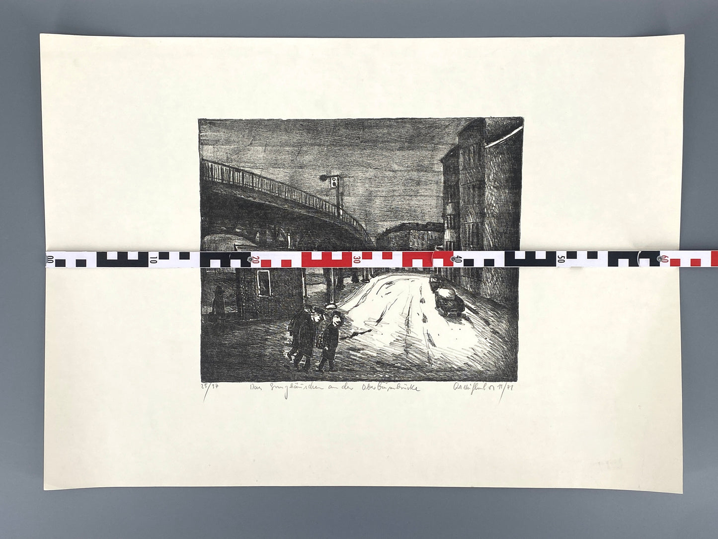 Signierte und nummerierte Lithografie "Das Grenzhäuschen an der Oberbaumbrücke" von Kurt Mühlenhaupt (1921–2006), 1971