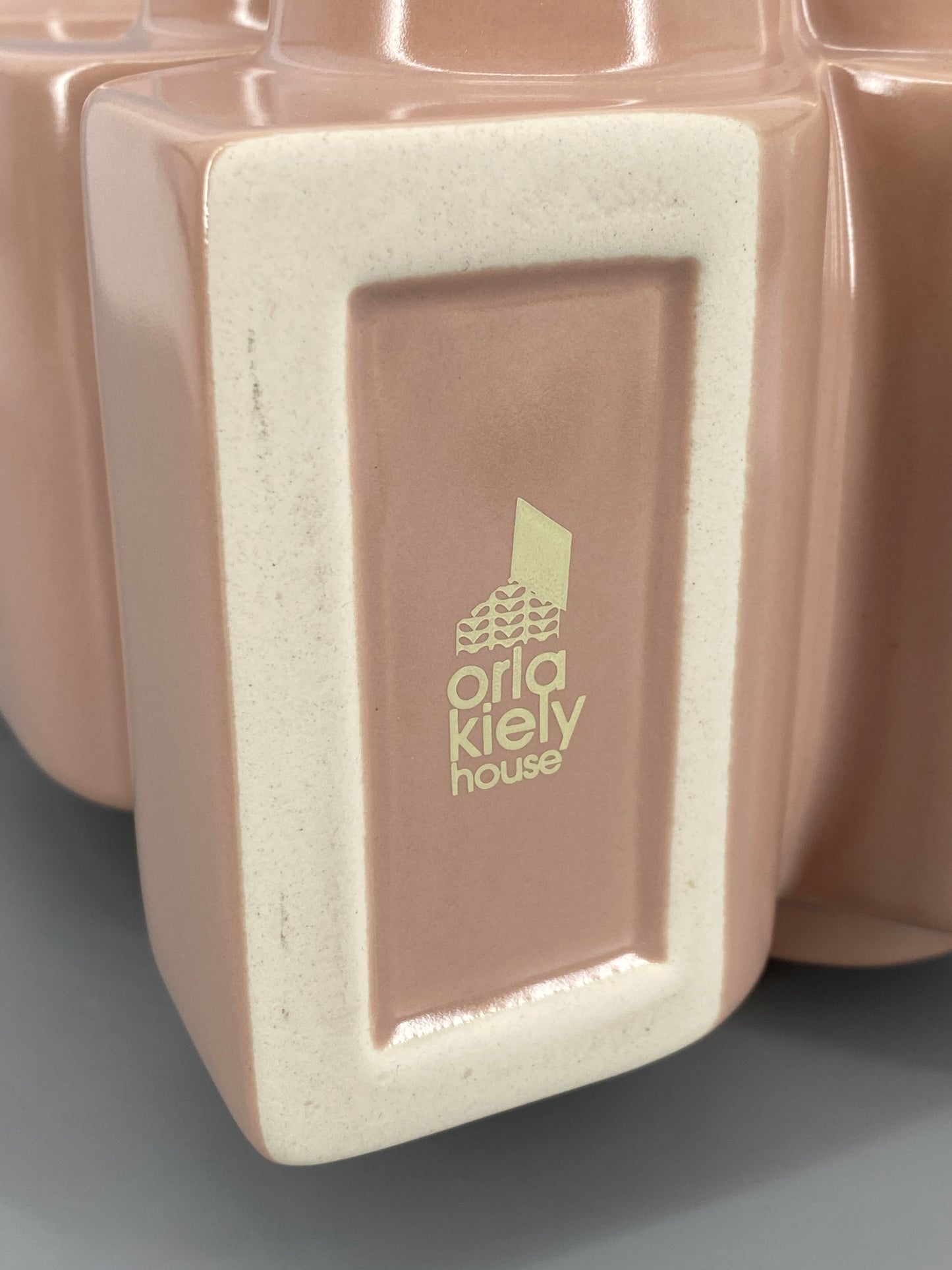 Keramikvase in Rosa von Orla Kiely in Originalverpackung, 2018