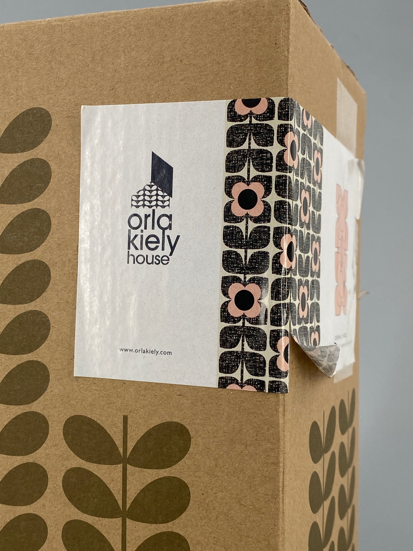 Keramikvase in Rosa von Orla Kiely in Originalverpackung, 2018