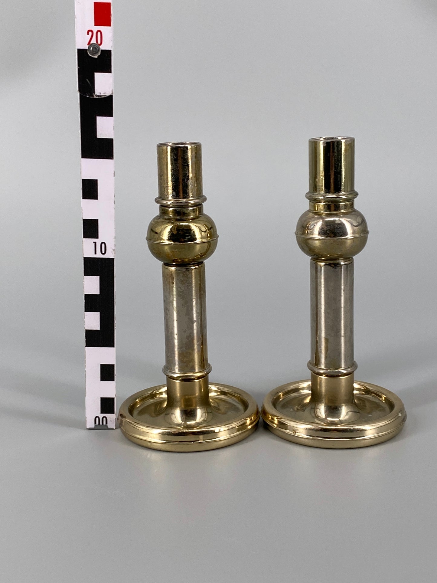 2 modulare Kerzenhalter aus Messing, 1970er
