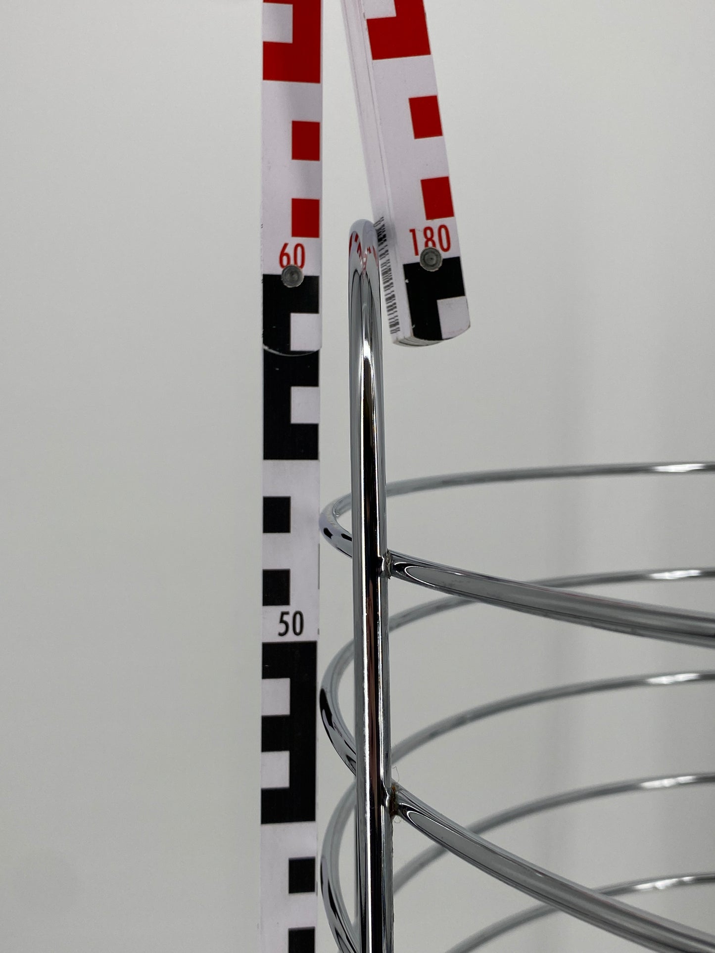 Wäschekorb von BALTON aus der RONDO Serie aus verchromten Metall