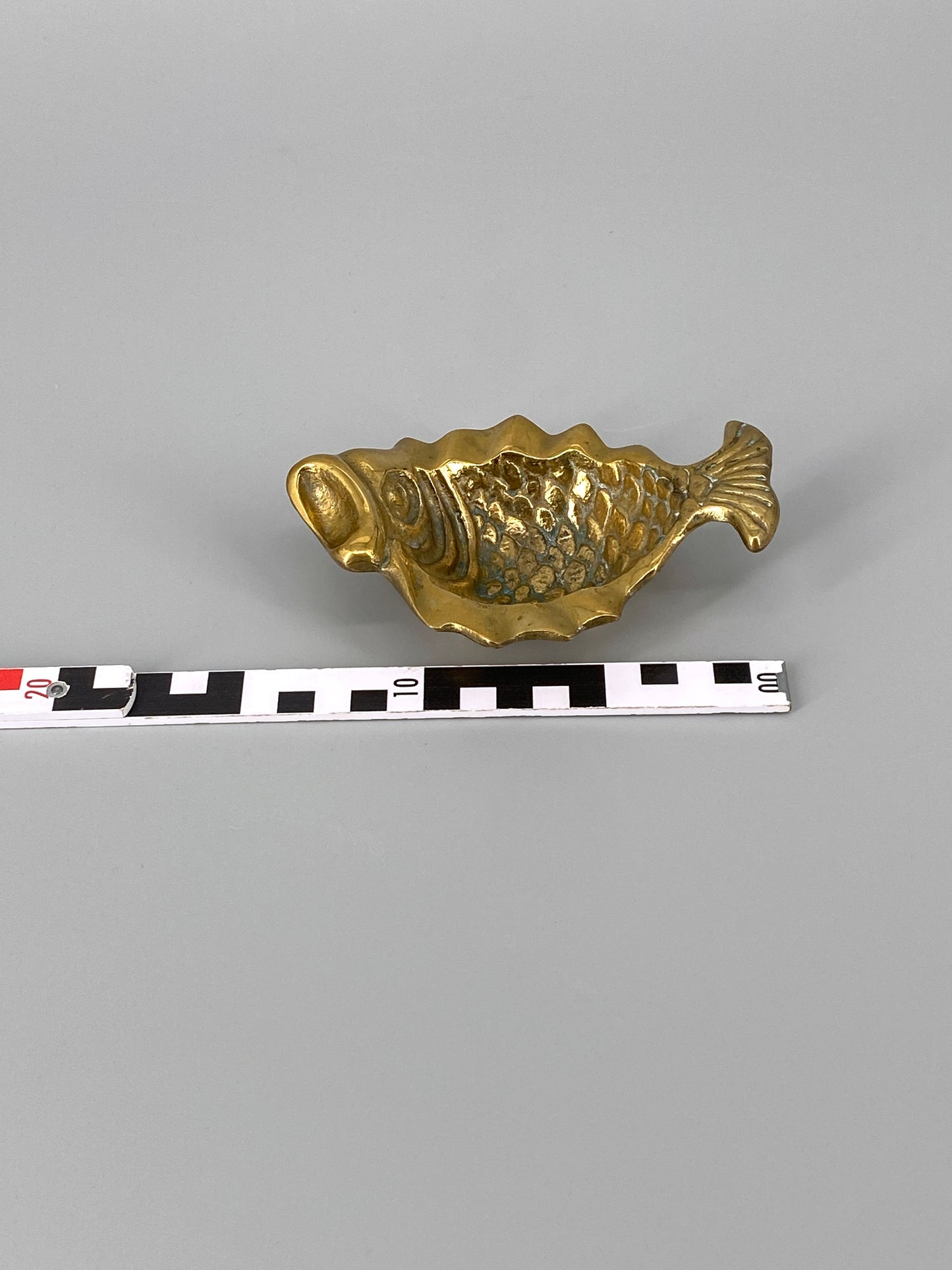 Mid Century Fisch Aschenbecher aus Messing, 1960er