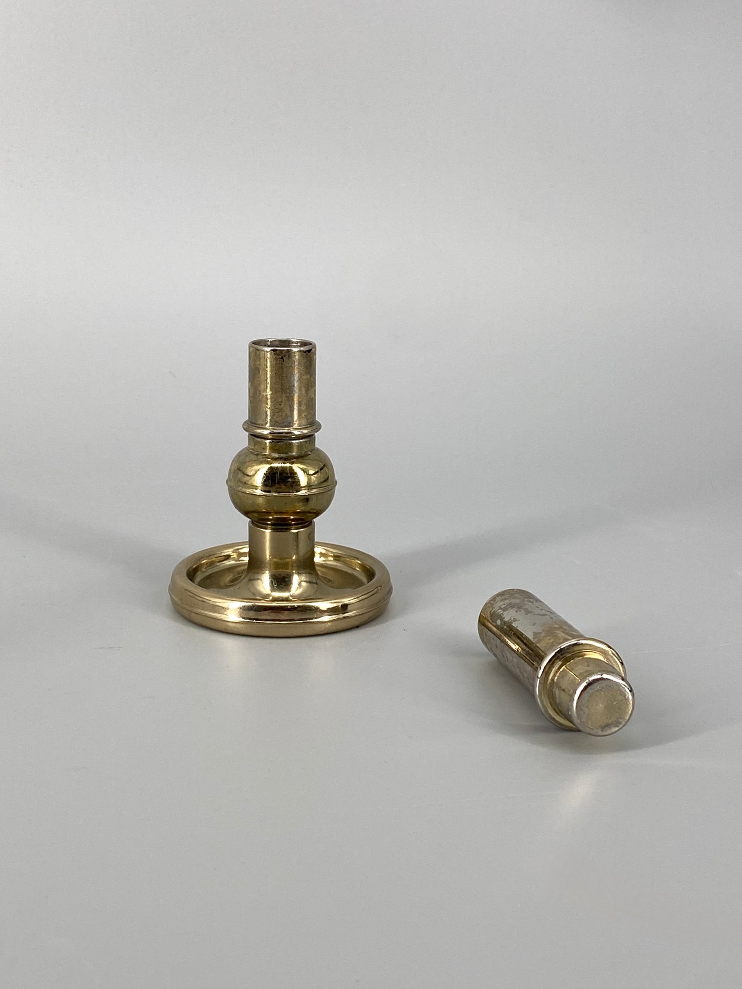 2 modulare Kerzenhalter aus Messing, 1970er