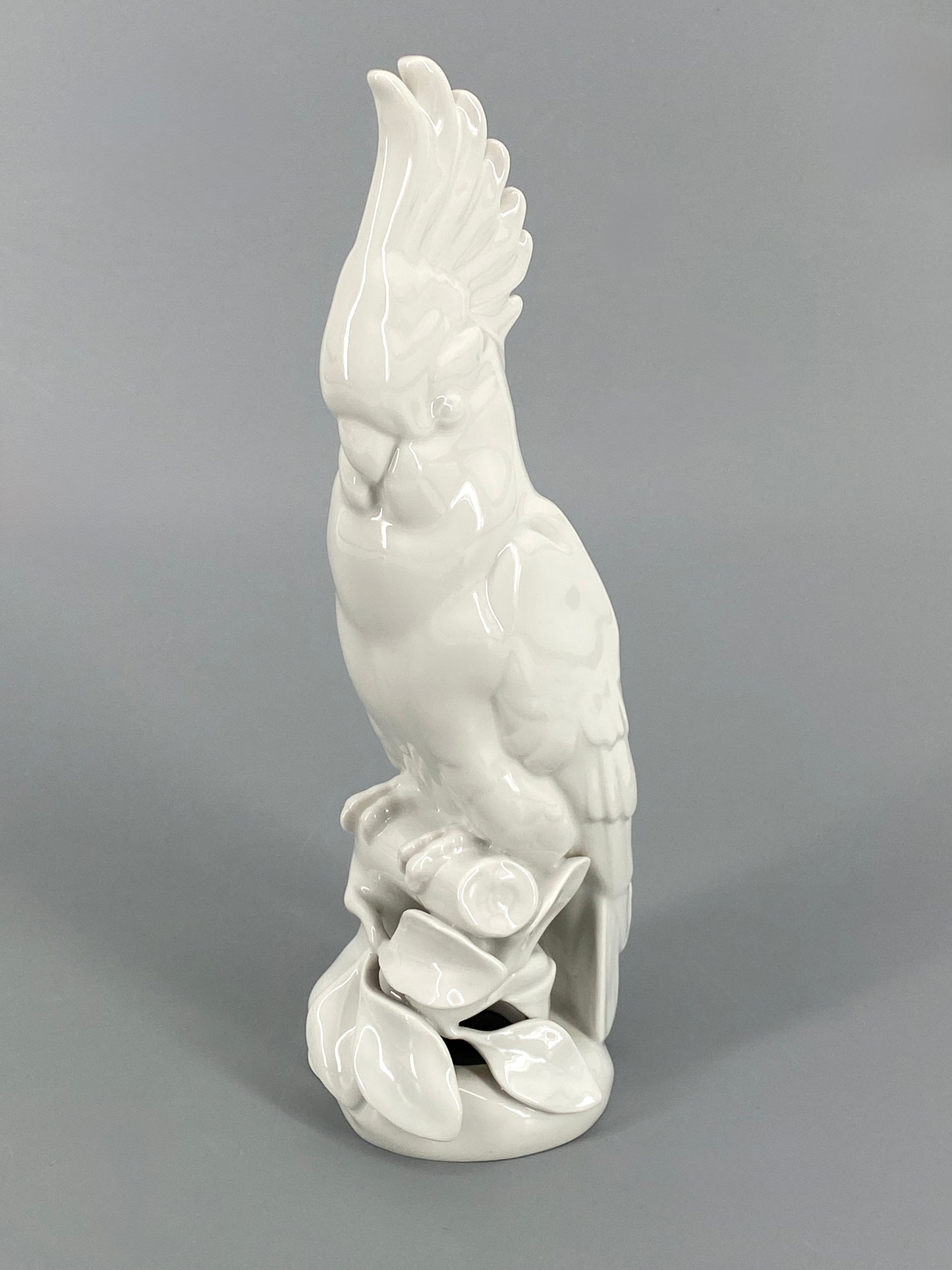 Porzellanfigur eines Haubenkakadus von KPM, Entwurf von 1910, 1. Wahl