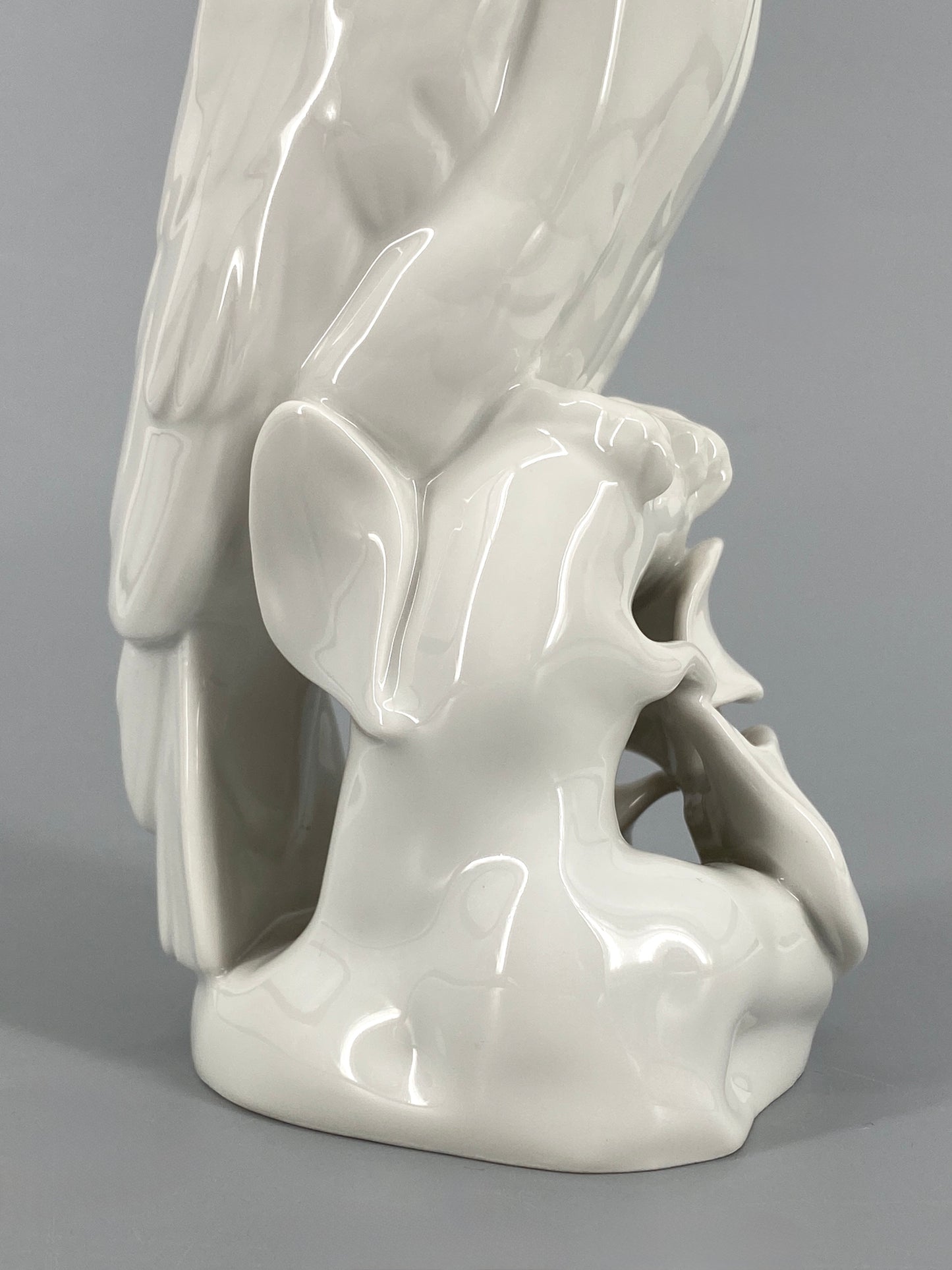 Porzellanfigur eines Haubenkakadus von KPM, Entwurf von 1910, 1. Wahl