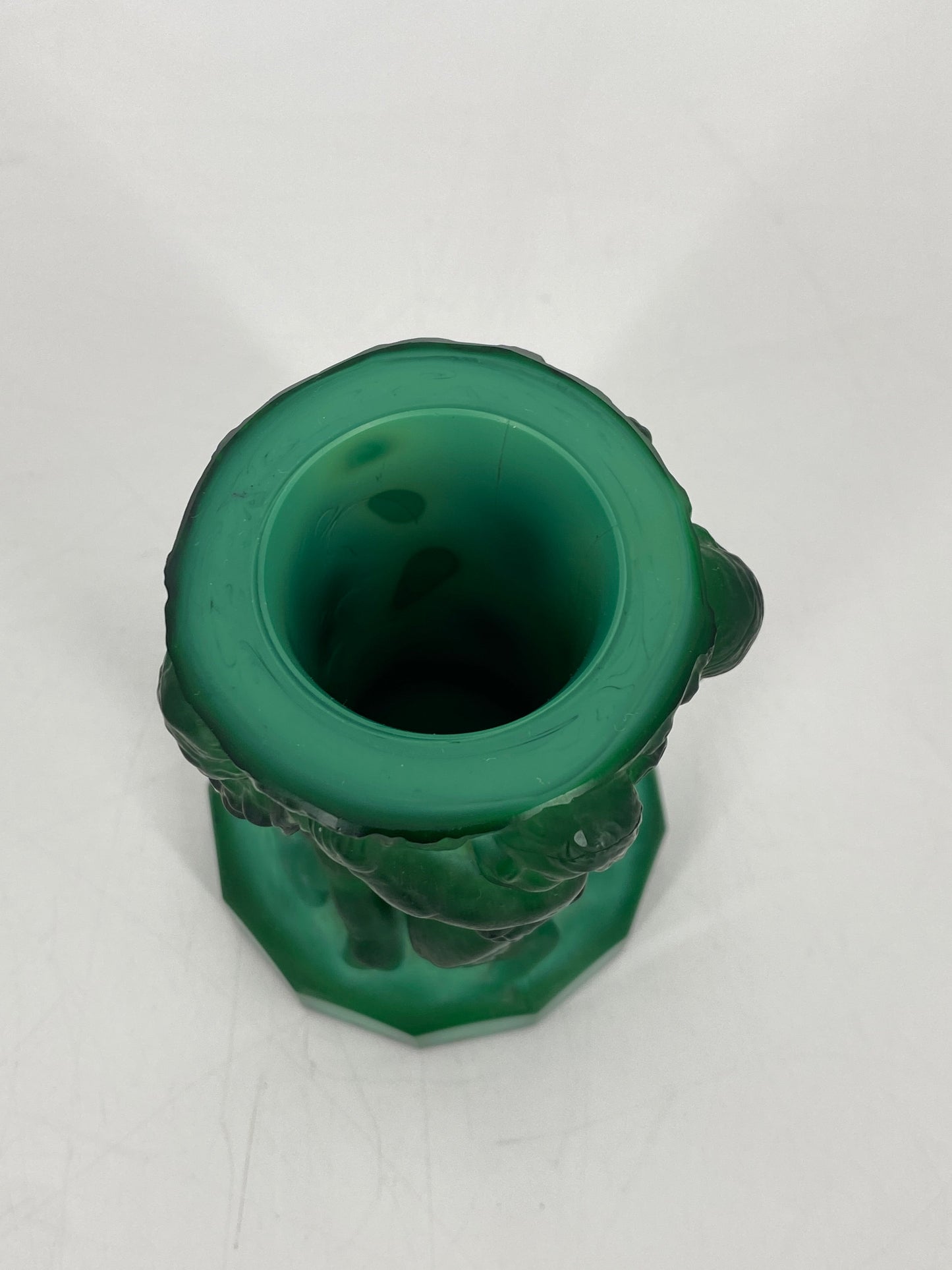 Kleine Blumenvase von Hoffmann & Schlevogt aus grünem Malachitglas