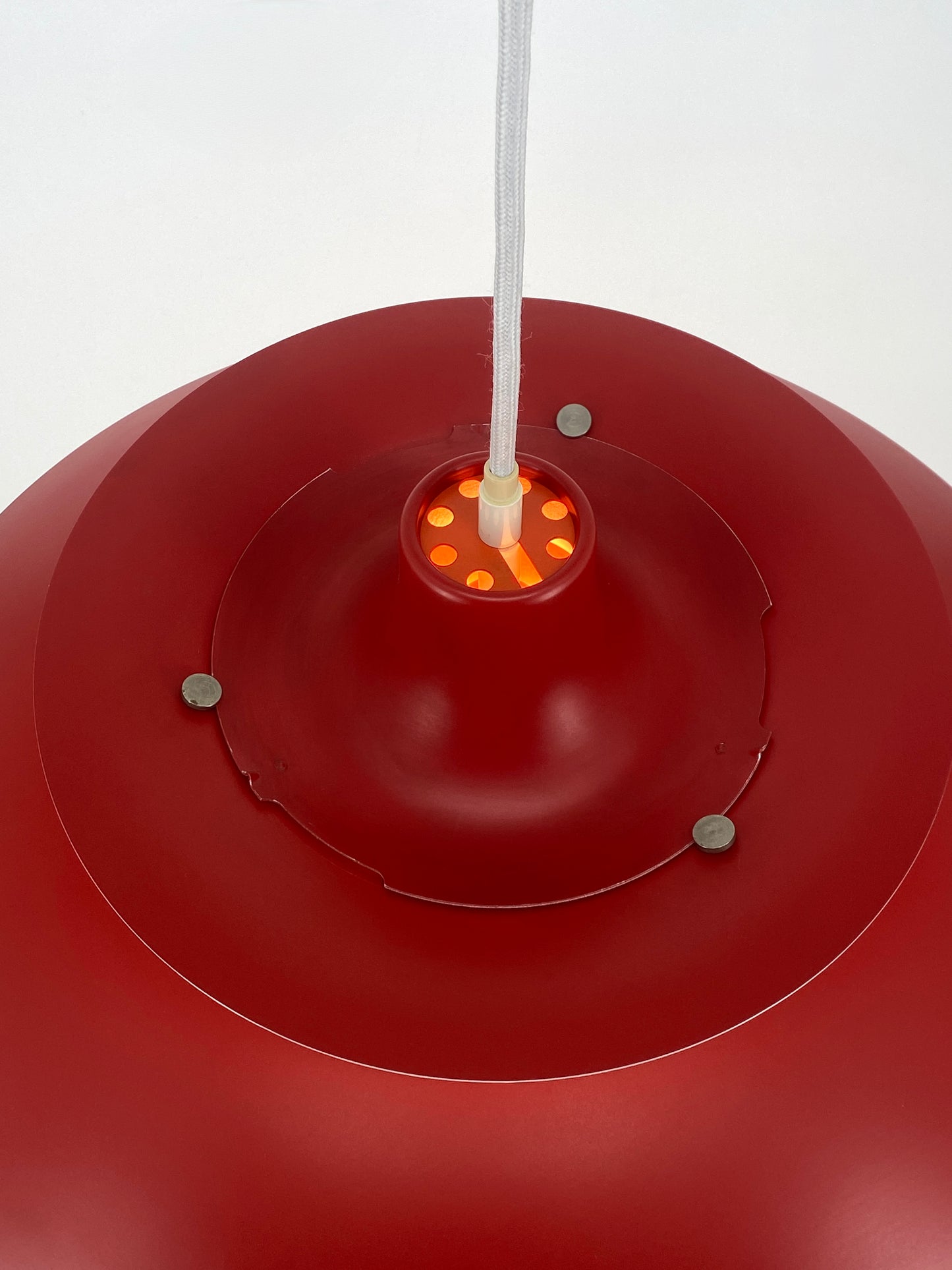 Hängelampe "PH 5" von Poul Henningsen für Louis Poulsen, alte Ausführung in Rot und Blau mit Herstelleretikett