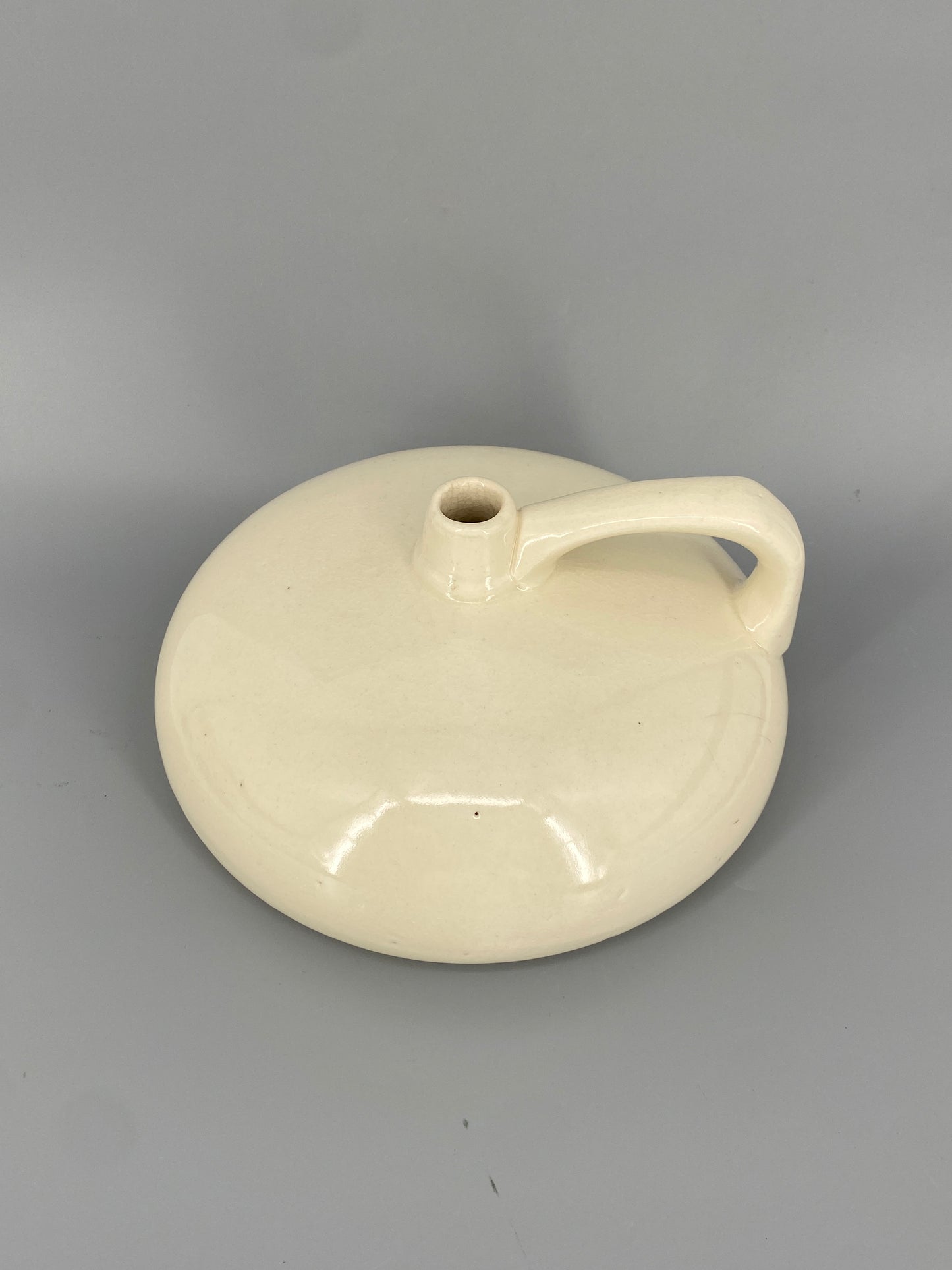 Alte Steingut Wärmflasche in Beige