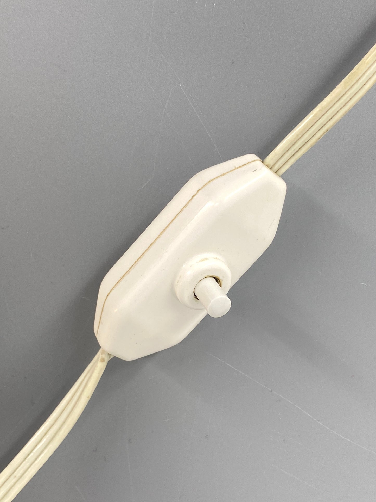 2 Vintage Tischlampen mit Krähenfuß, 1950er
