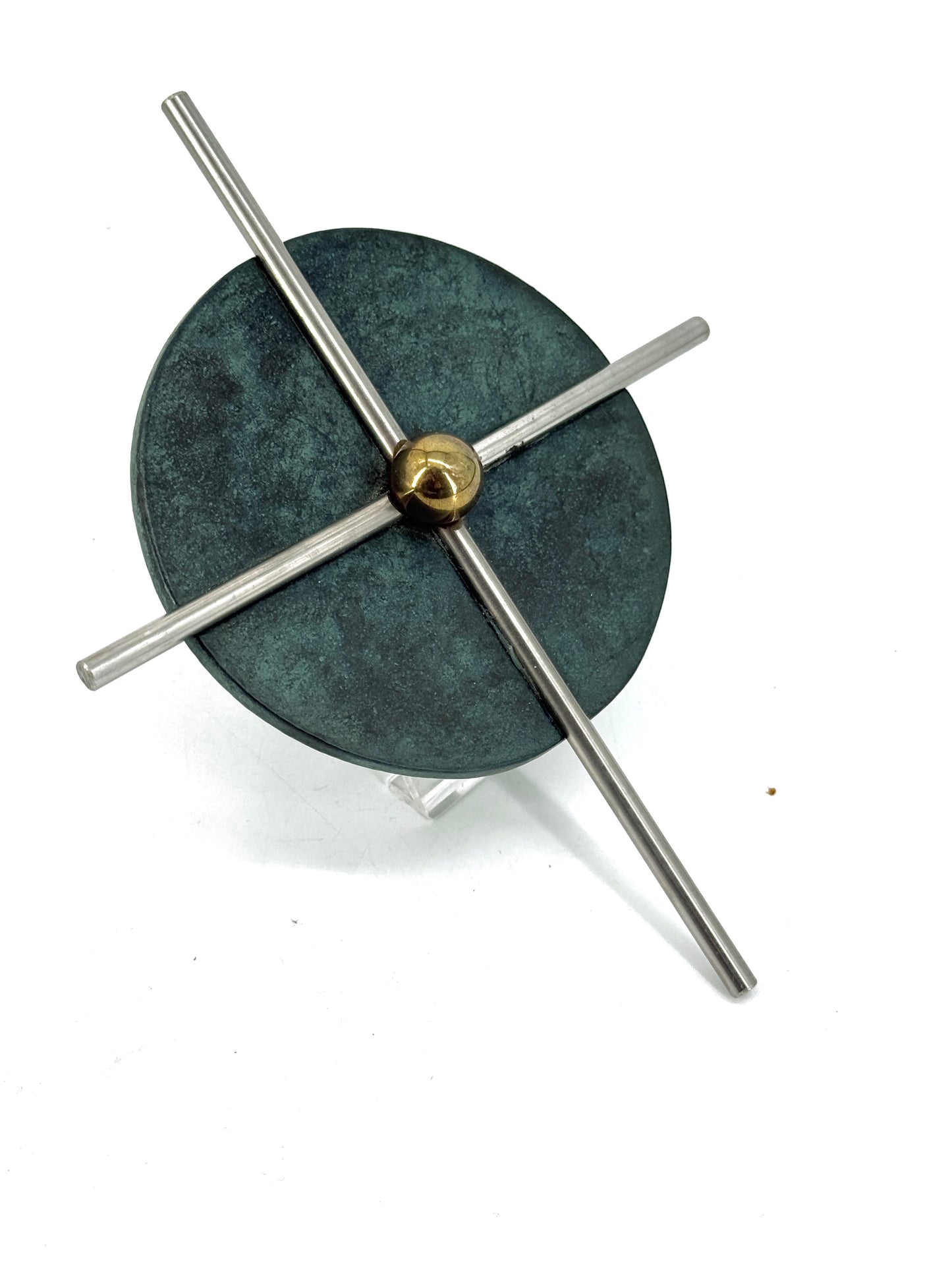 Christliches, modern gestaltetes Wandkreuz