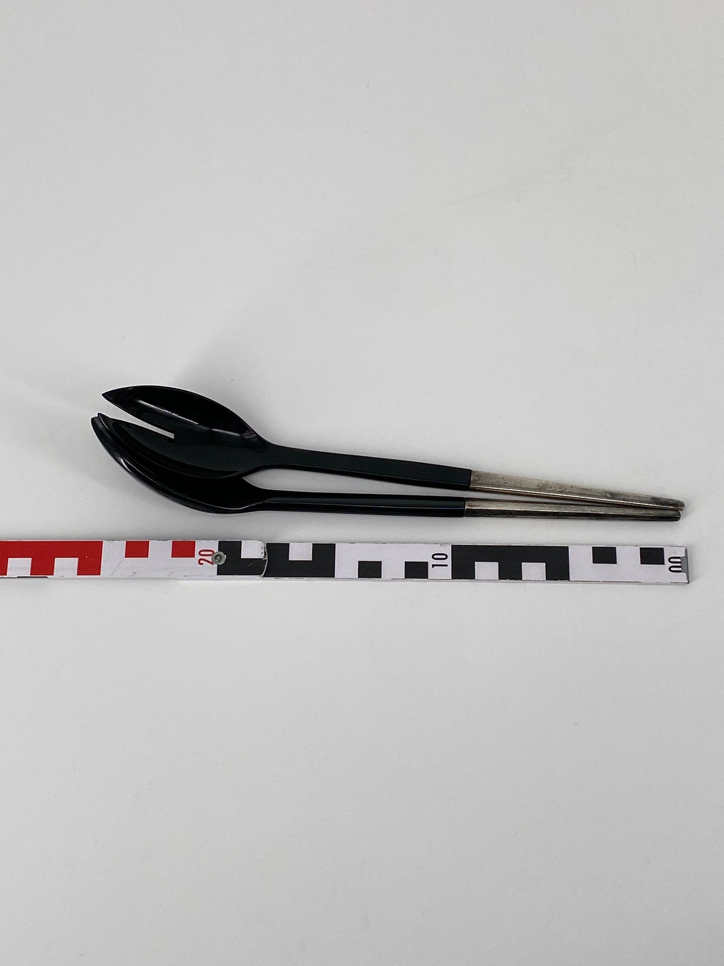 schwarzes, großes Salatbesteck mit Griffen aus 925er Silber von Hermann Bauer, 1960er