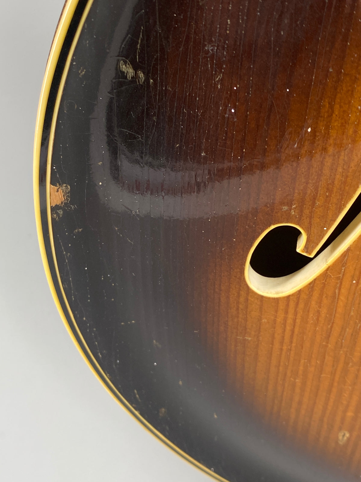 Akustische Jazzgitarre vom Geigenbaumeister Edmund Gläsel für Migma, Markneukirchen, DDR 50er