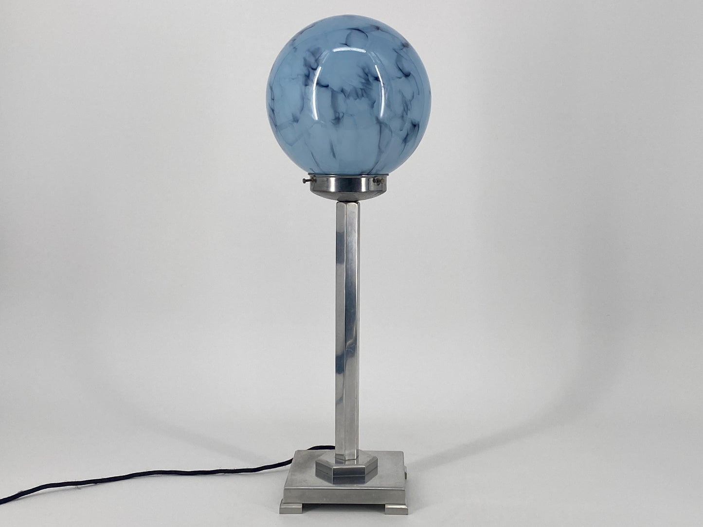Art Deco Tischlampe aus Chrom und blauem Glas, 1920er