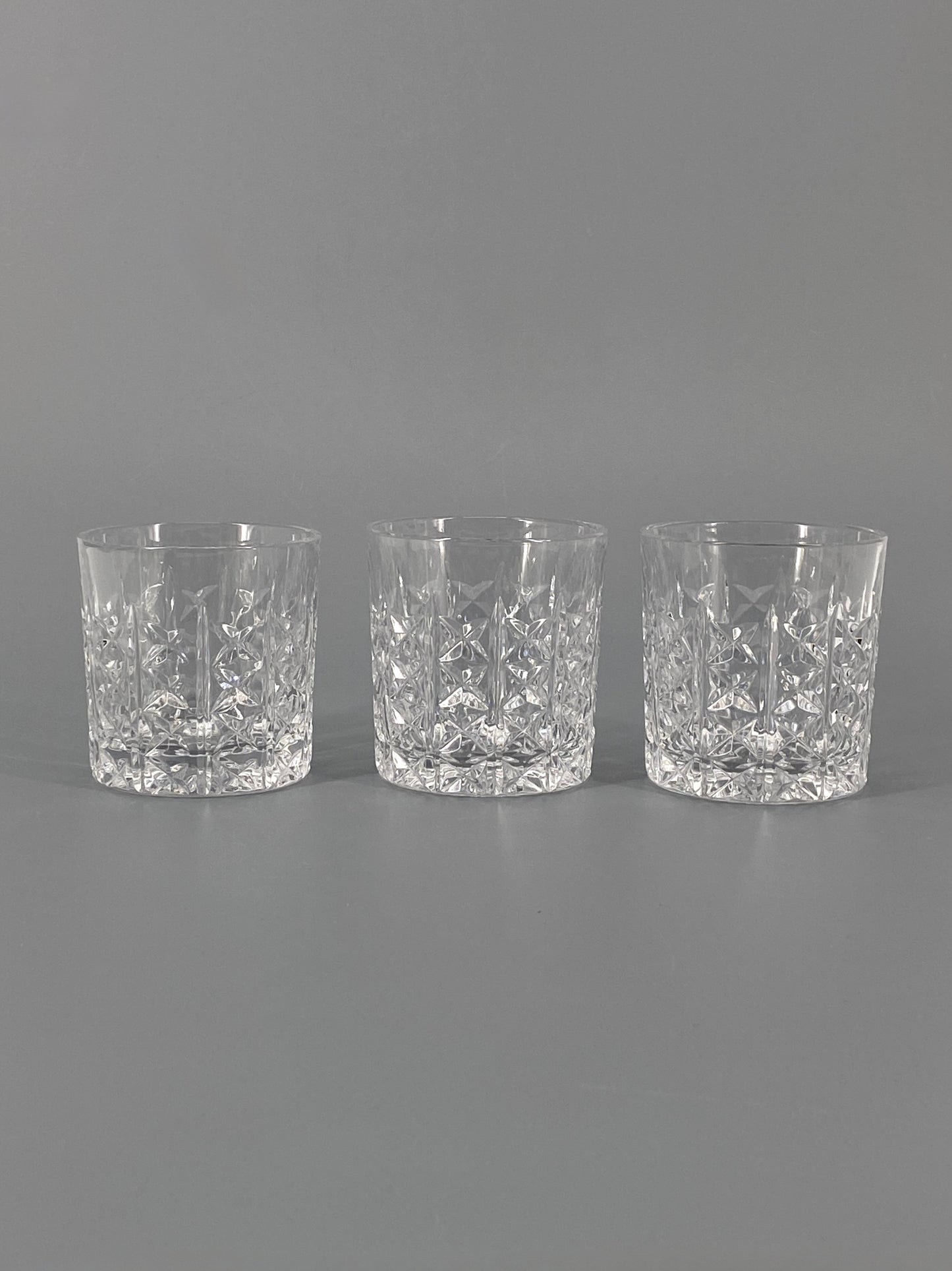 6 Whisky Gläser mit gekreuztem Schliff
