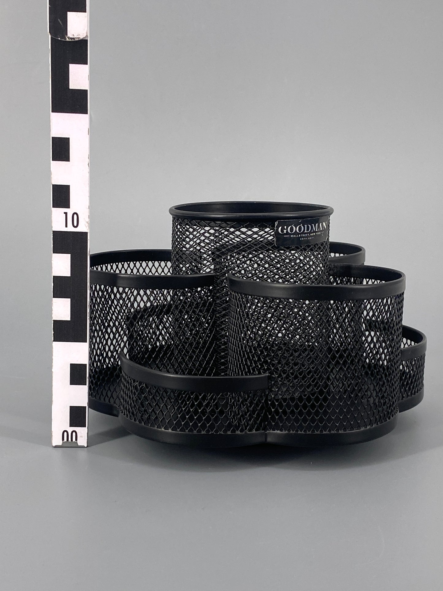 Drehbarer Schreibtisch Organizer / Stiftehalter in Schwarz