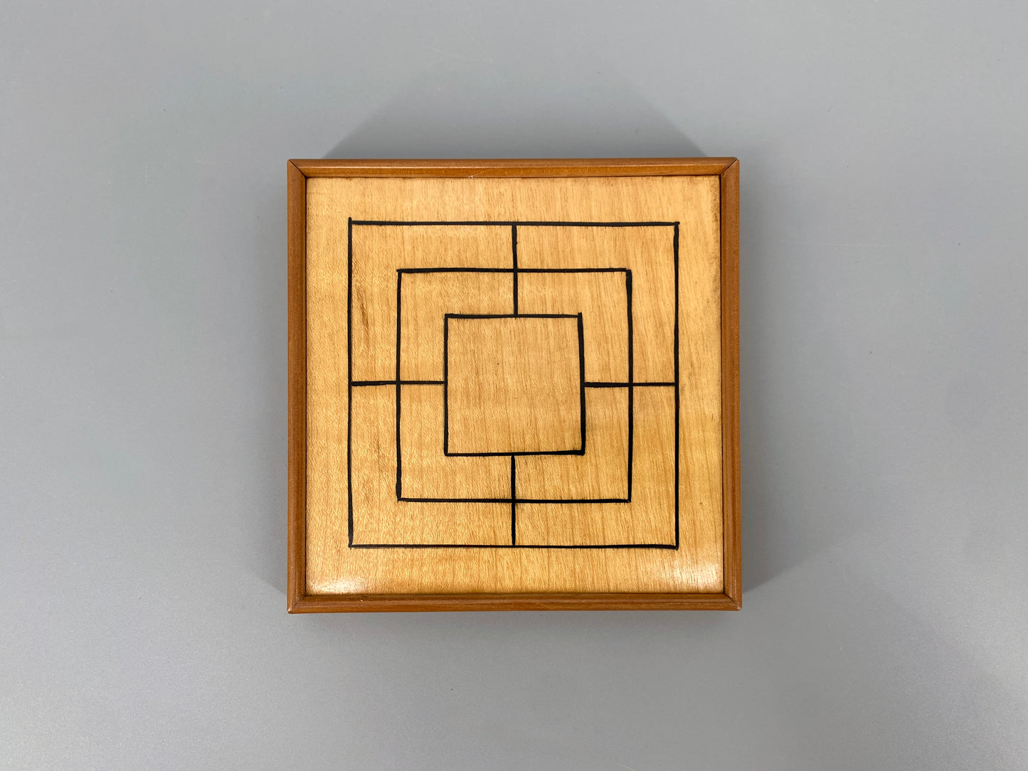 Doppelseitiges Spielbrett für Schach und Mühle, vintage