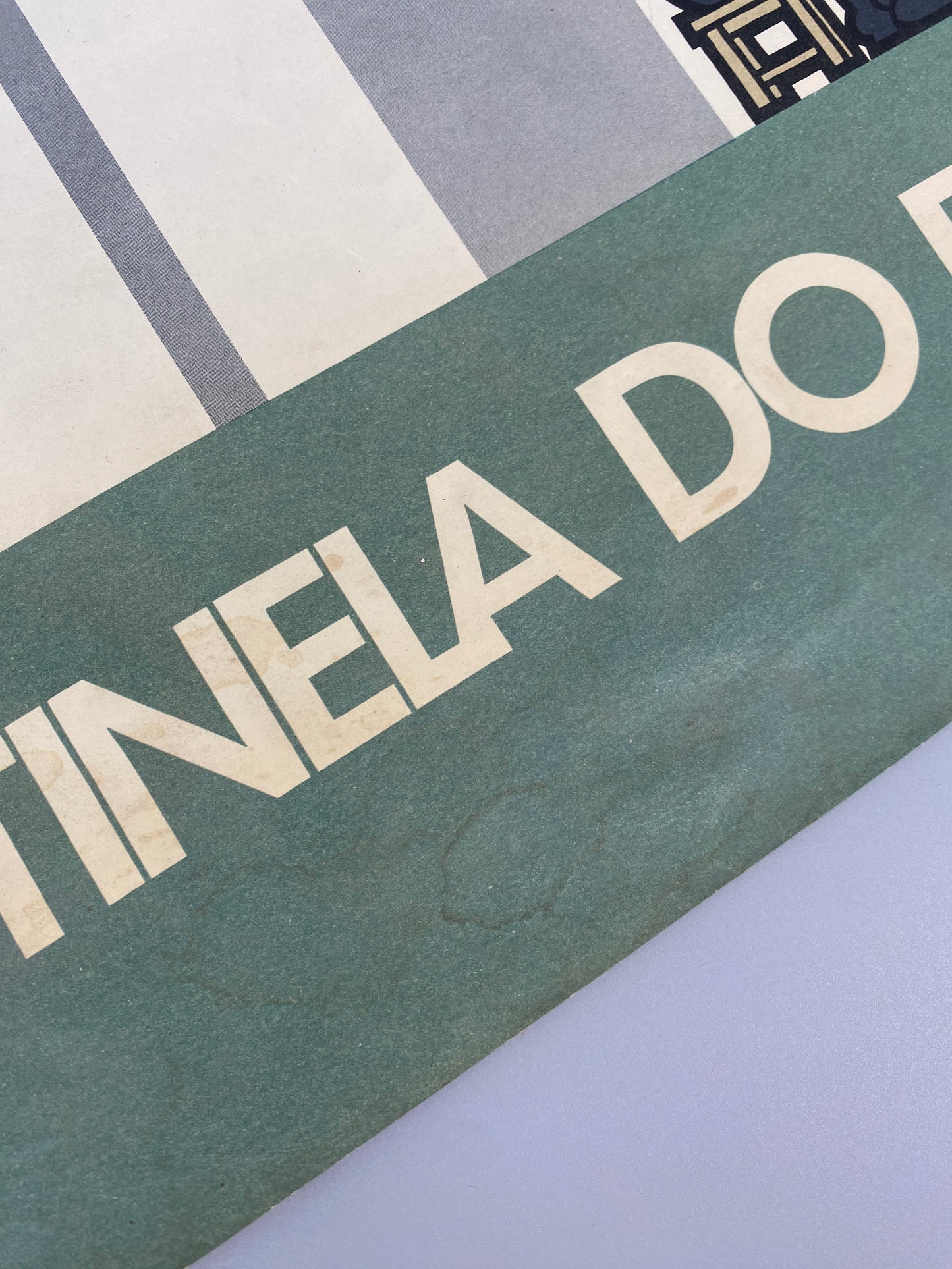 2 Plakate von João Abel Manta zum Ende der Nelkenrevolution, Portugal, 1975