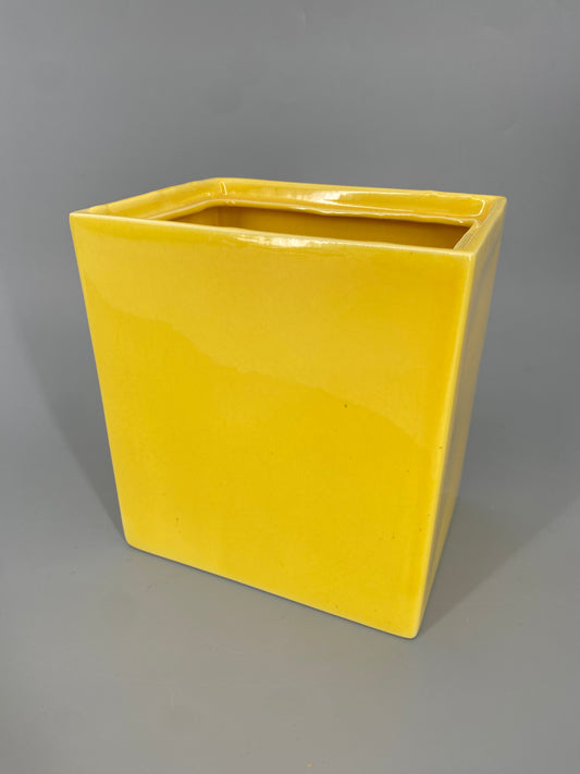 Keramikdose der Künstlerin Hedwig Bollhagen im Bauhausstil, Deutschland