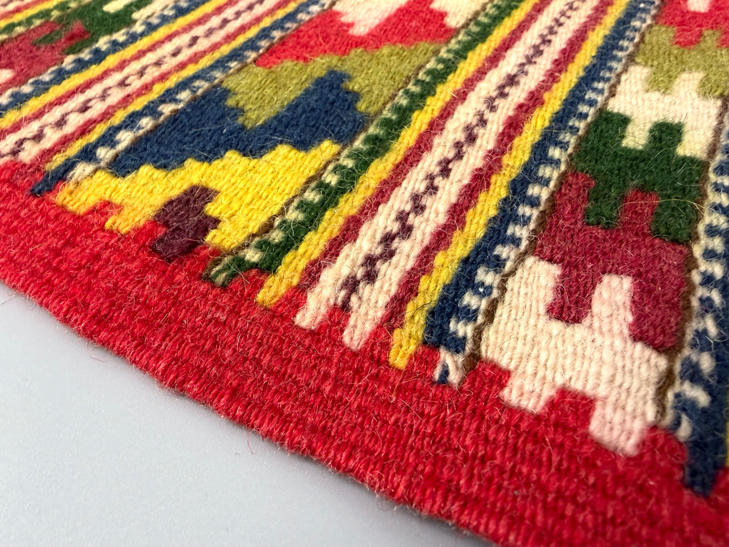Kleiner Läufer mit geometrischem Muster, 1970