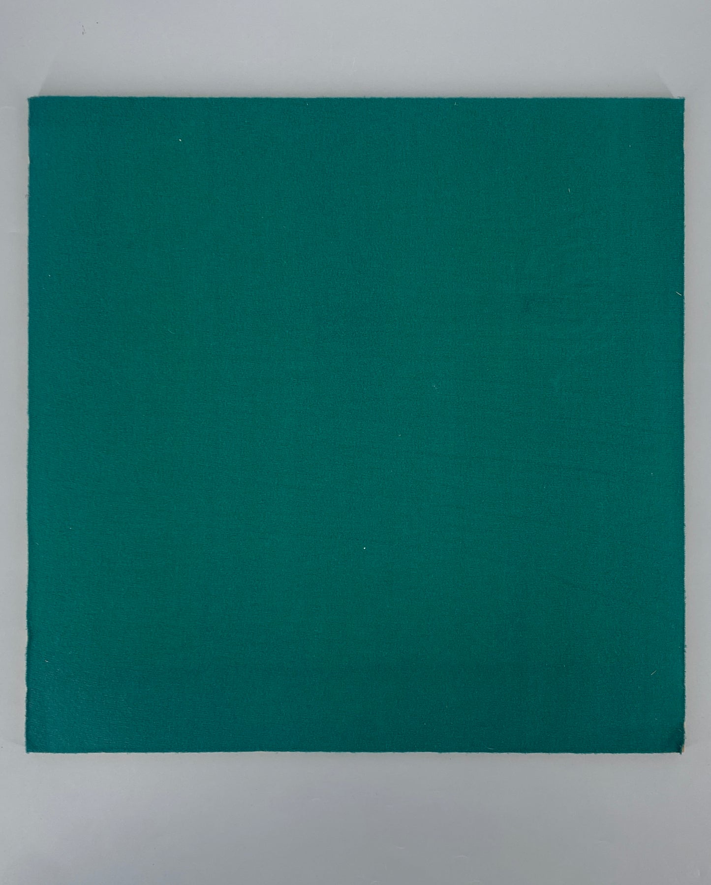 Schachbrett mit Intarsie, matt lackiert