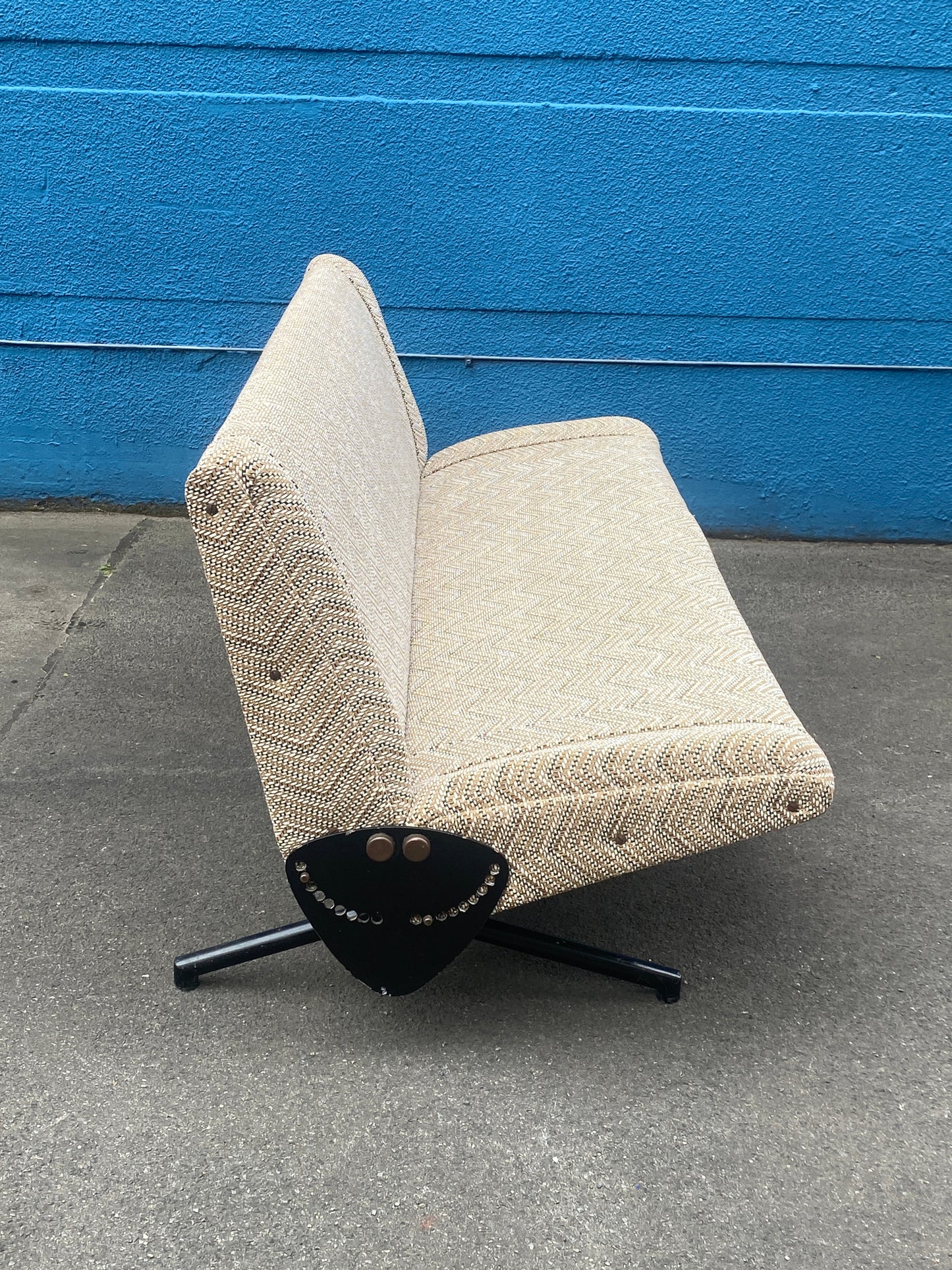 Sofa / Daybed "D70" von Osvaldo Borsani für Tecno mit originalem Bezugsstoff in einwandfreiem Zustand, 1958