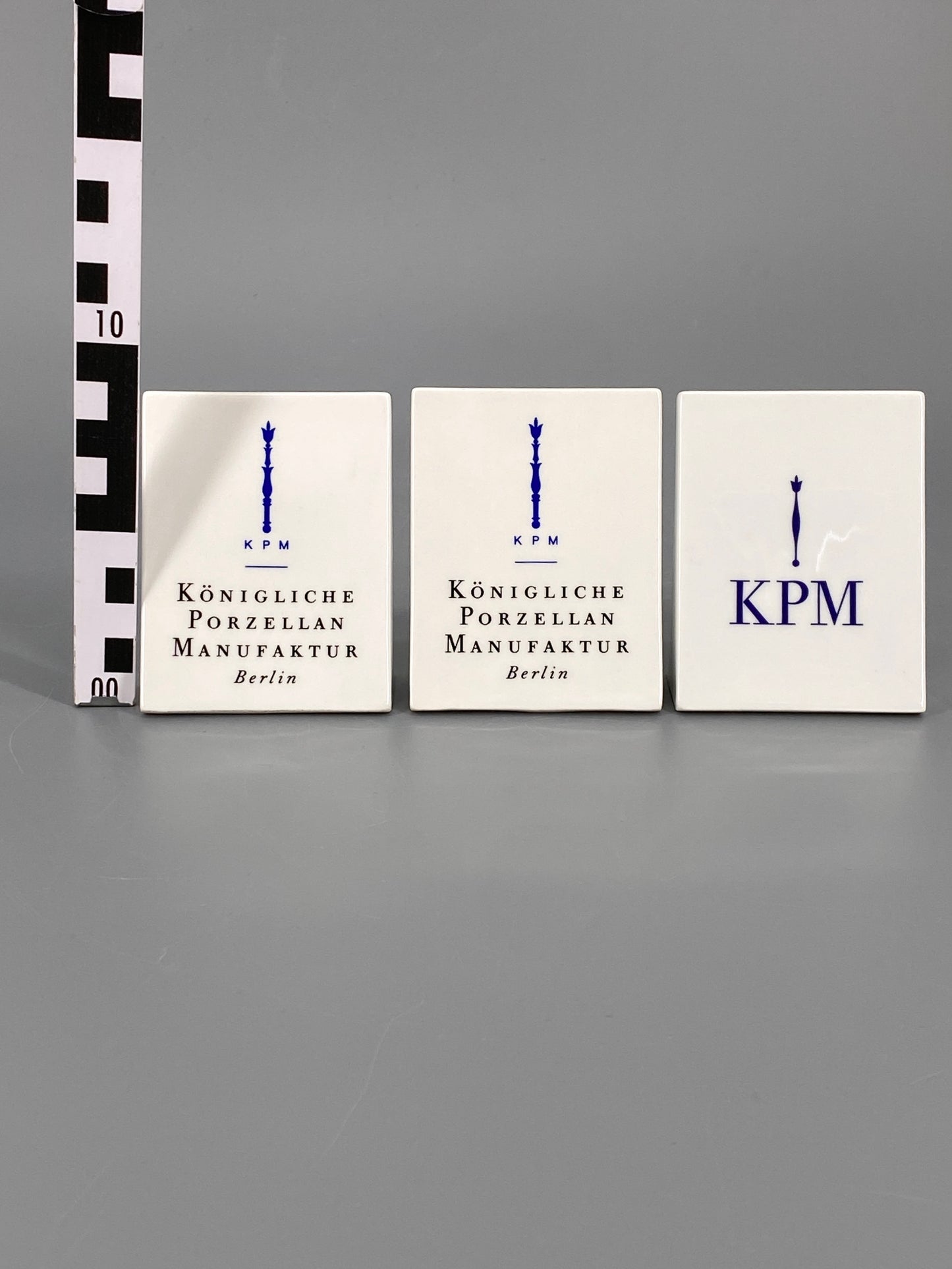 3 KPM Aufsteller aus Porzellan, Berlin