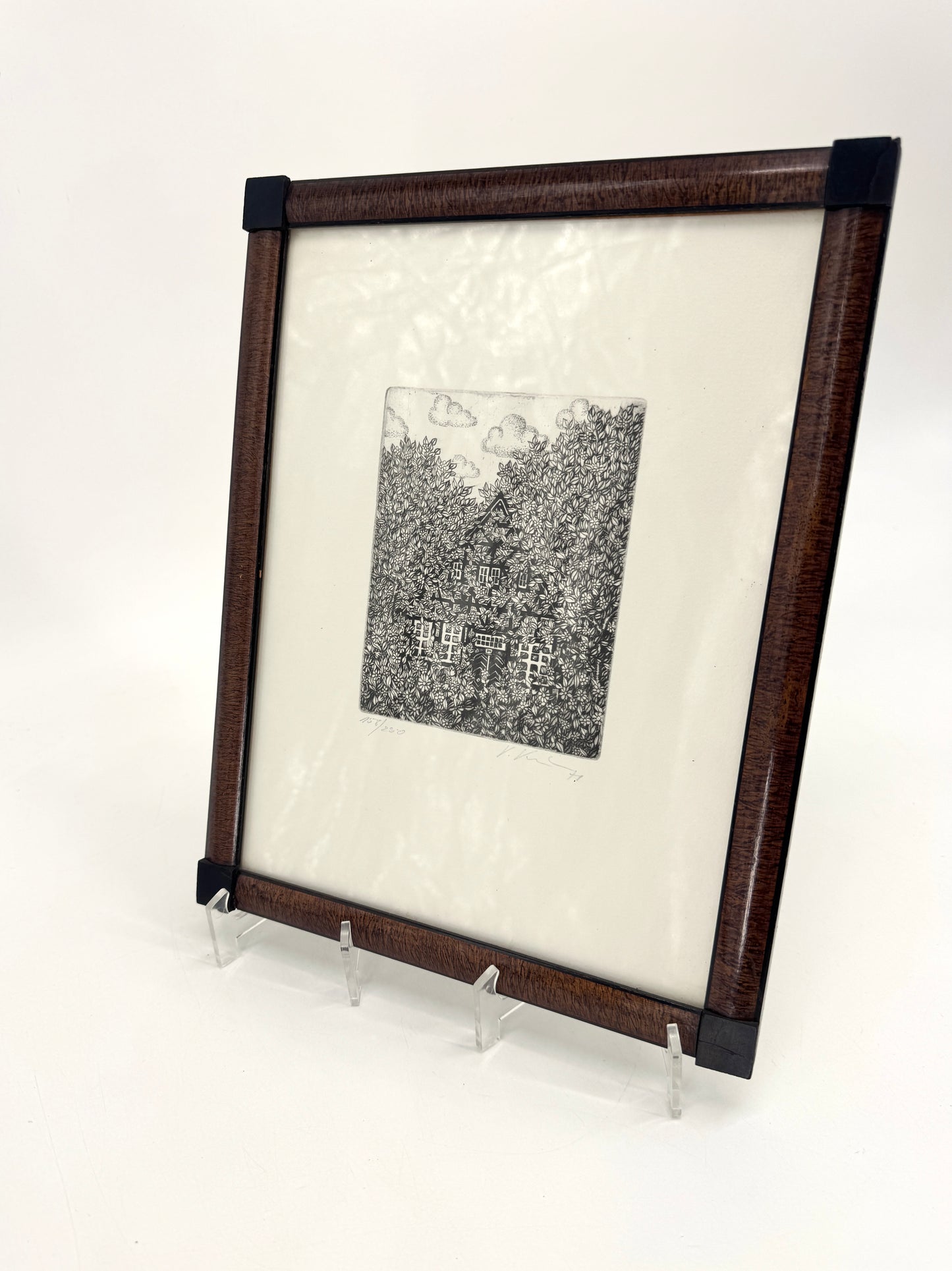 Häuschen im Wald, Illustratives Wandbild in schönem Rahmen