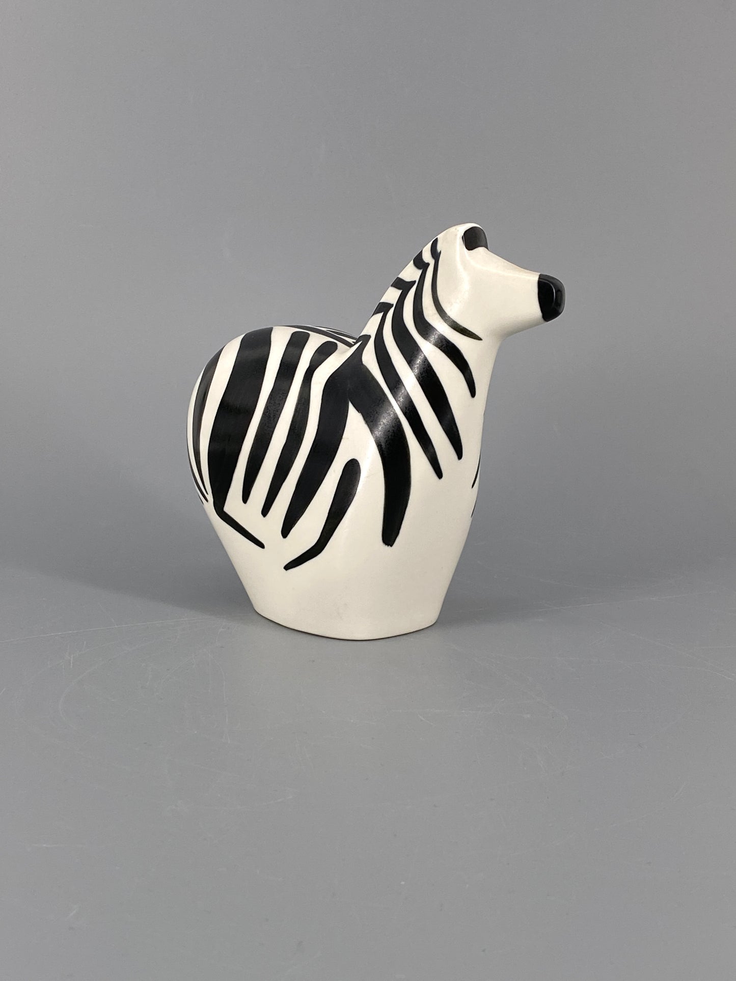 Zebra Figur aus Steinzeug von Lillemor Mannerheim bei Arabia Finnland für WWF, 80er