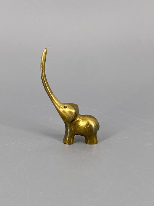 Ringhalter Elefant aus Messing, Walter Bosse zugeschrieben