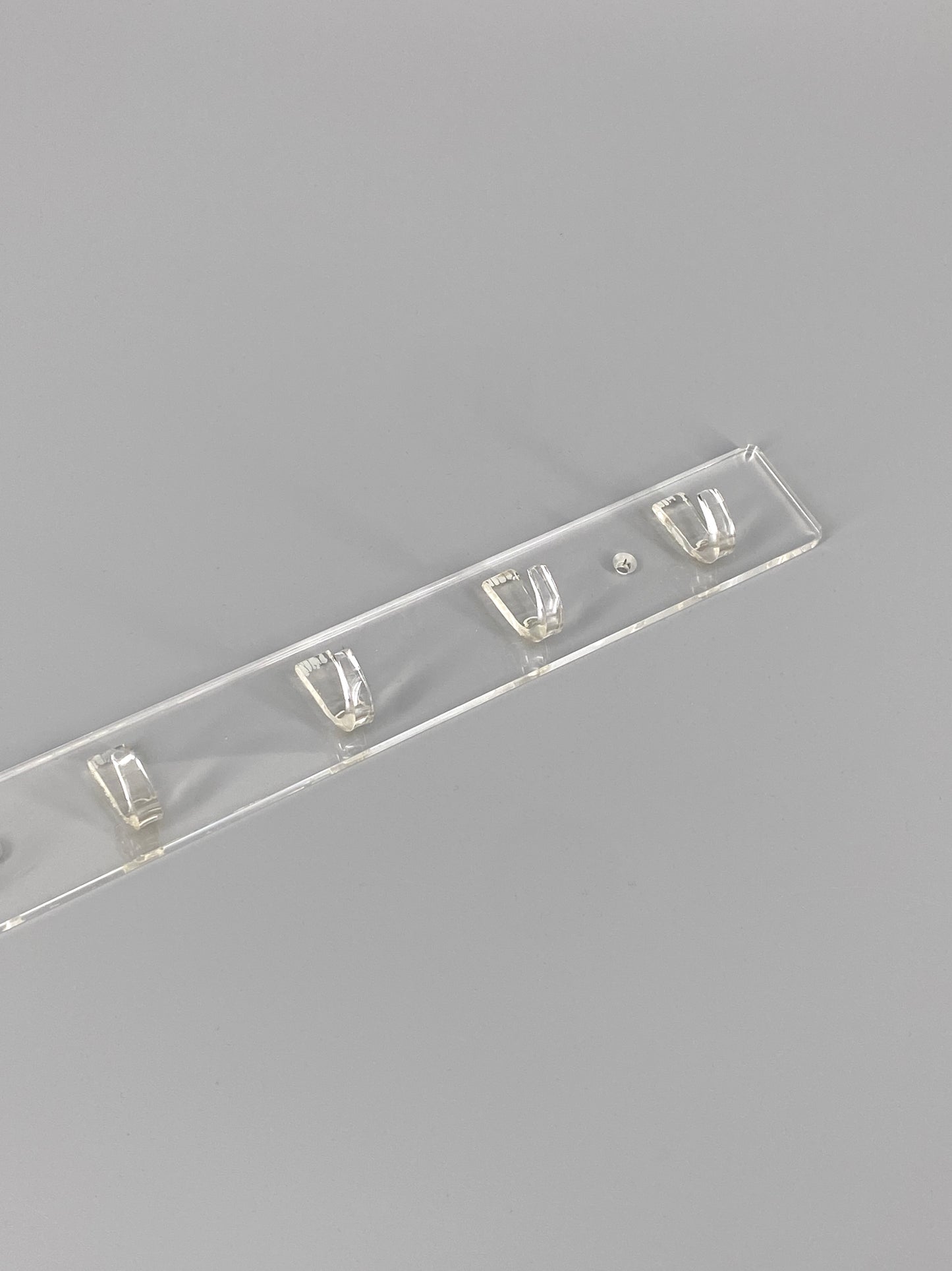 Hakenleiste mit 5 Haken aus Acrylglas, Garderobe / Schlüsselhalter