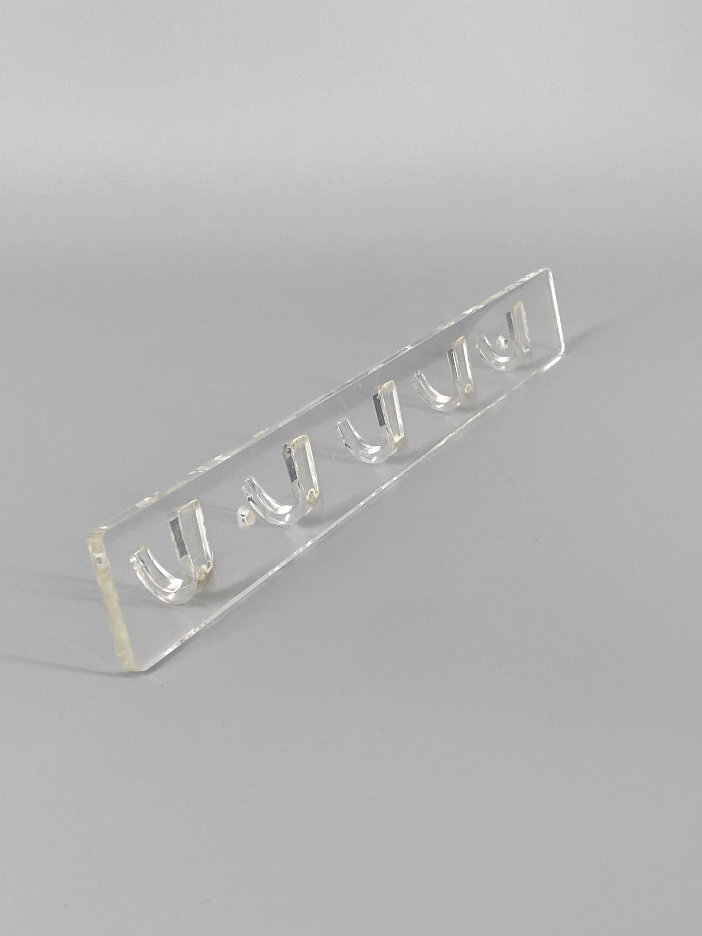 Hakenleiste mit 5 Haken aus Acrylglas, Garderobe / Schlüsselhalter