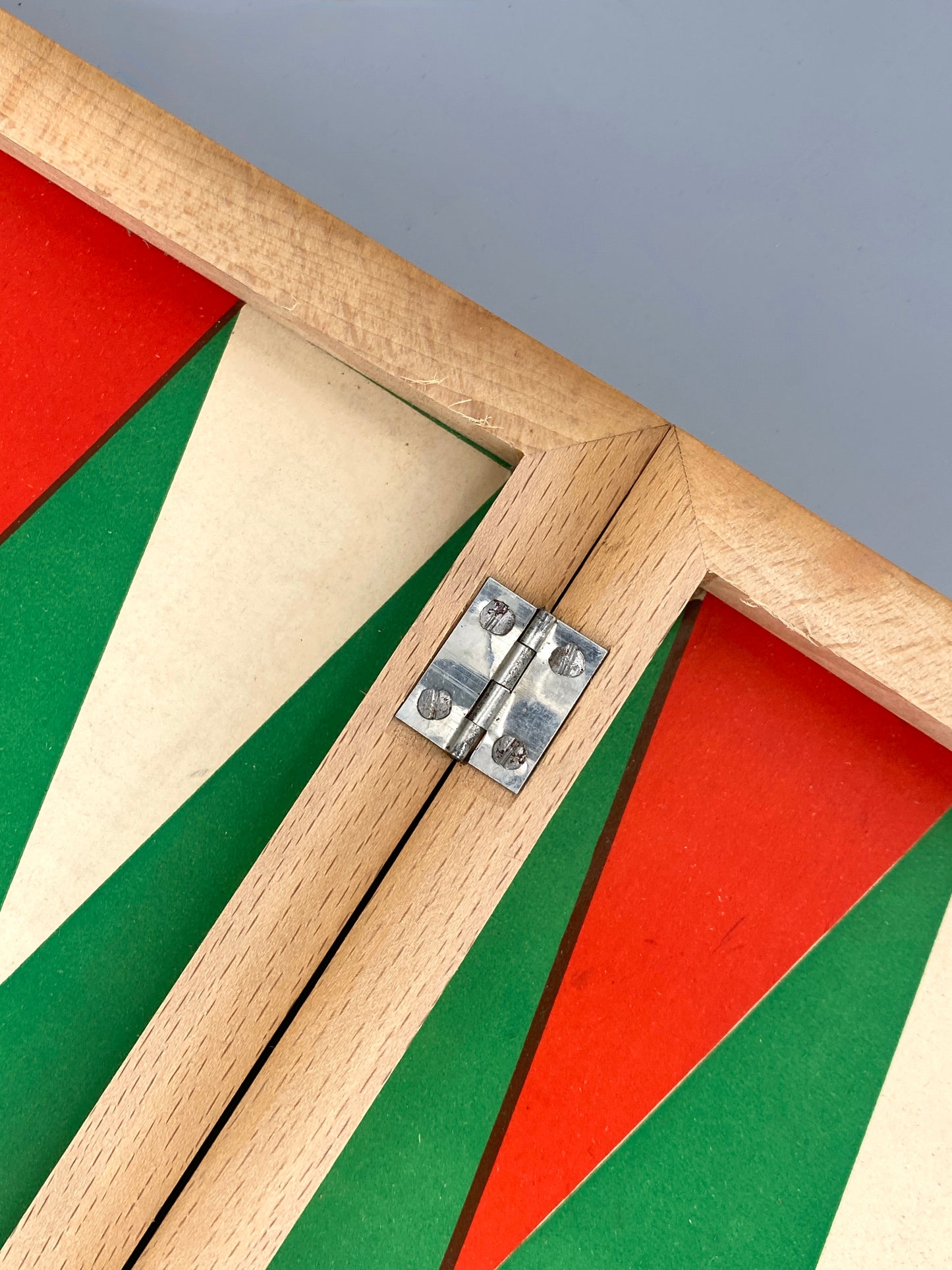 Spielbrett (Schach, Mühle, Dame, Backgrammon) in Koffer aus Holz mit Figuren