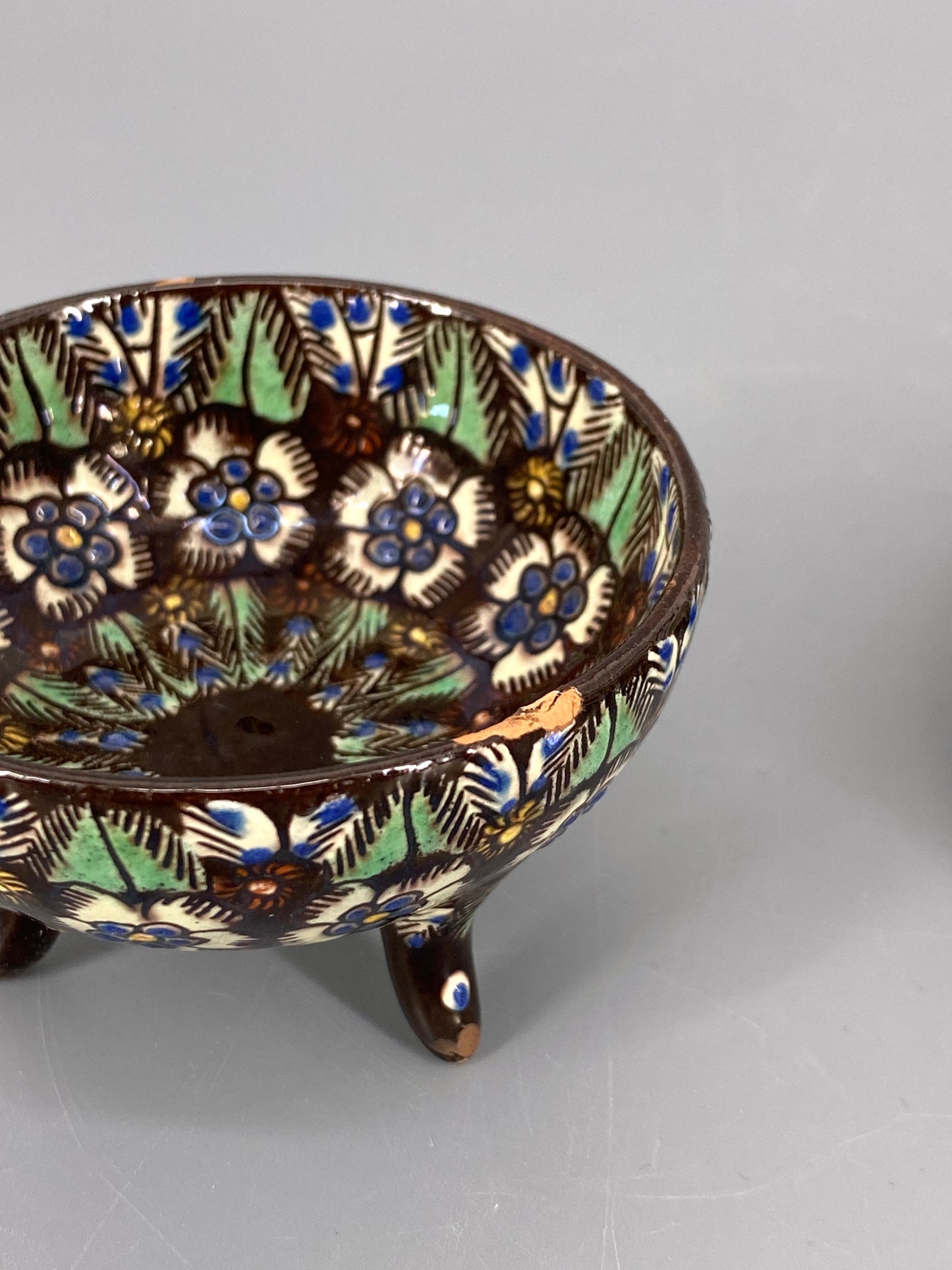 Studiokeramik Thuner Majolika Tasse mit Untertasse von Johann Wanzenried, Schweiz