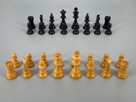 Vintage Set Schachfiguren in Schatulle, König 8,5 cm