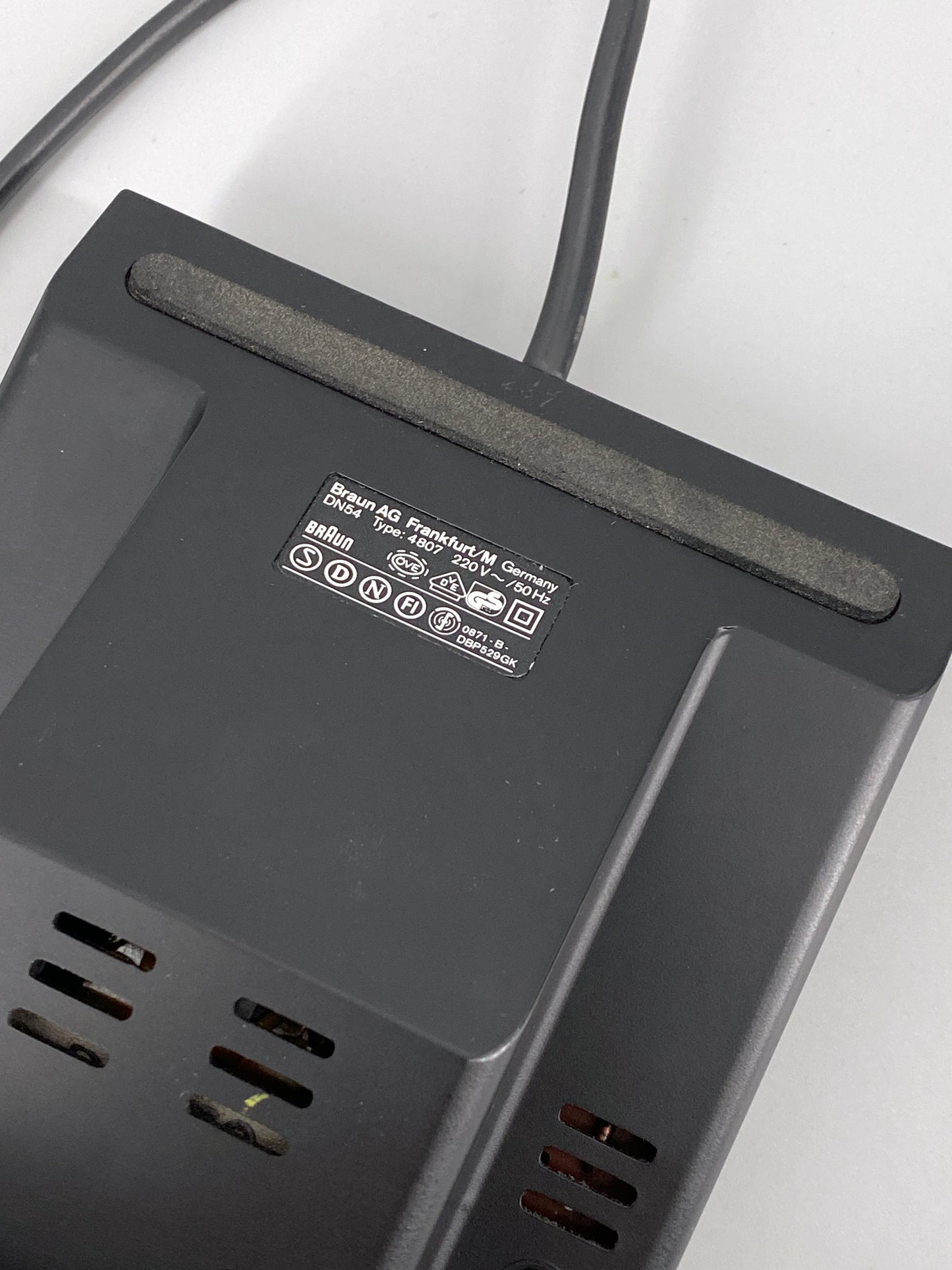 Digitale Tischuhr / Wecker Typ 4807 DN54 von Dietrich Lubs für BRAUN, Deutschland, 1983