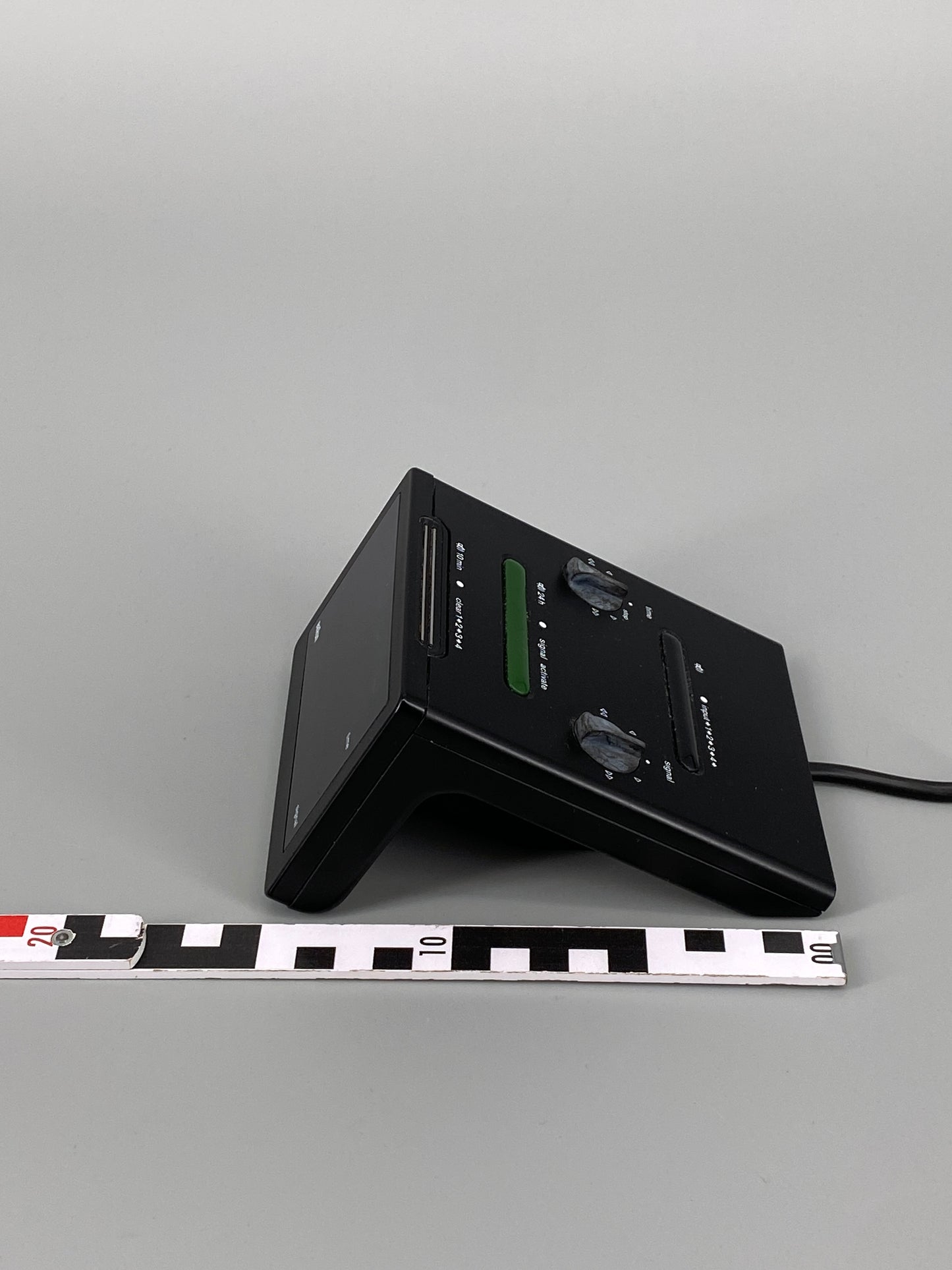 Digitale Tischuhr / Wecker Typ 4807 DN54 von Dietrich Lubs für BRAUN, Deutschland, 1983