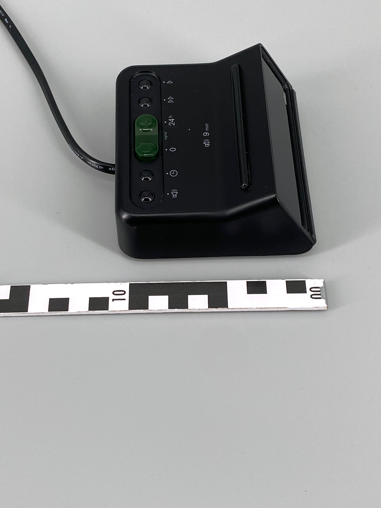 #2 Digitale Tischuhr von Dietrich Lubs für BRAUN, Deutschland, 1983