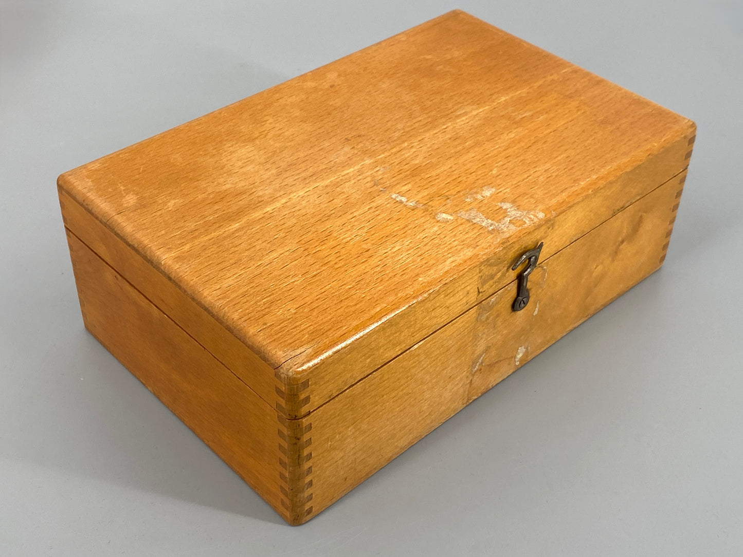 Schachfiguren in Schatulle aus der ersten Hälfte des zwanzigsten Jahrhundert, König 8 cm