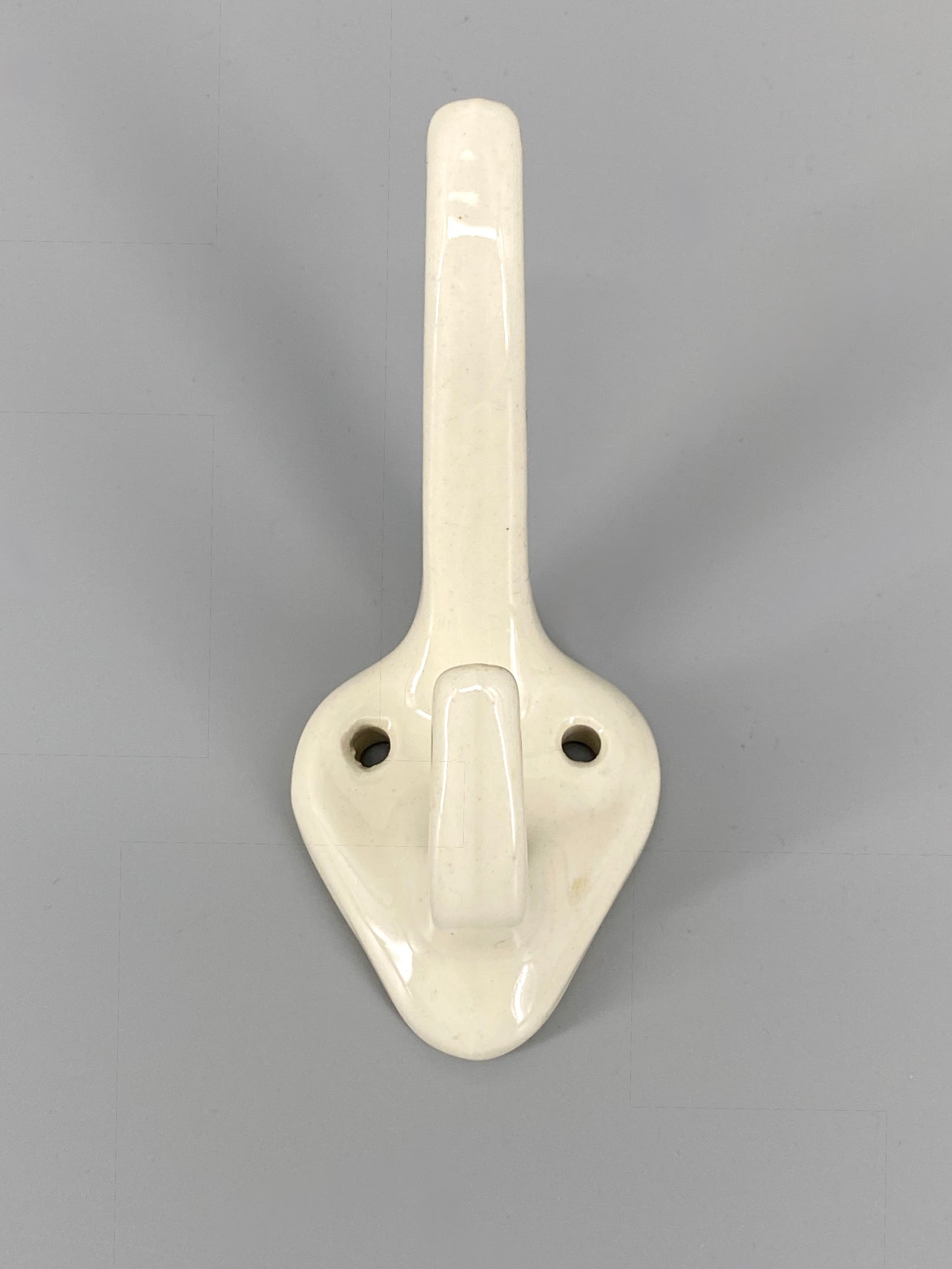 2 Wandhaken aus Porzellan, weiß glasiert, 50/60er
