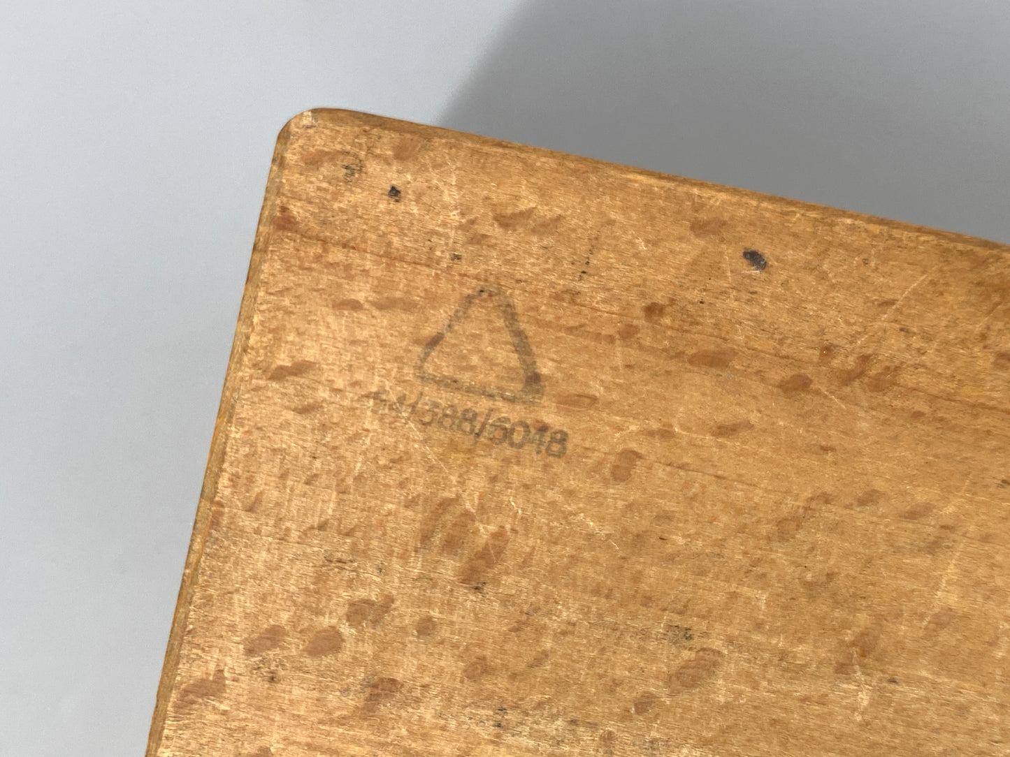 Schachfiguren in Schatulle aus der ersten Hälfte des zwanzigsten Jahrhundert, König 8 cm