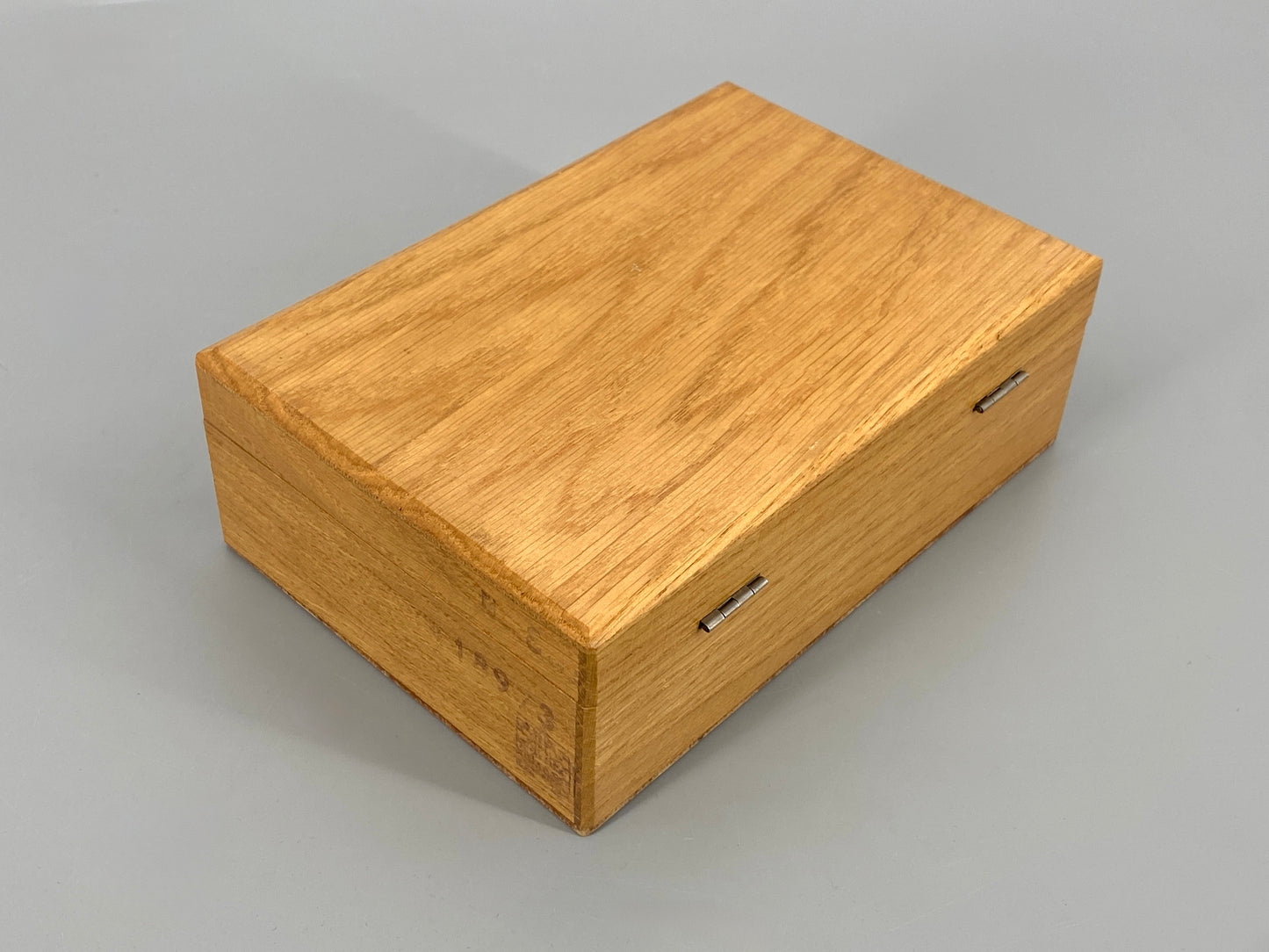 Vintage Spielsteine aus Holz in Schatulle, Durchmesser 2,5 cm