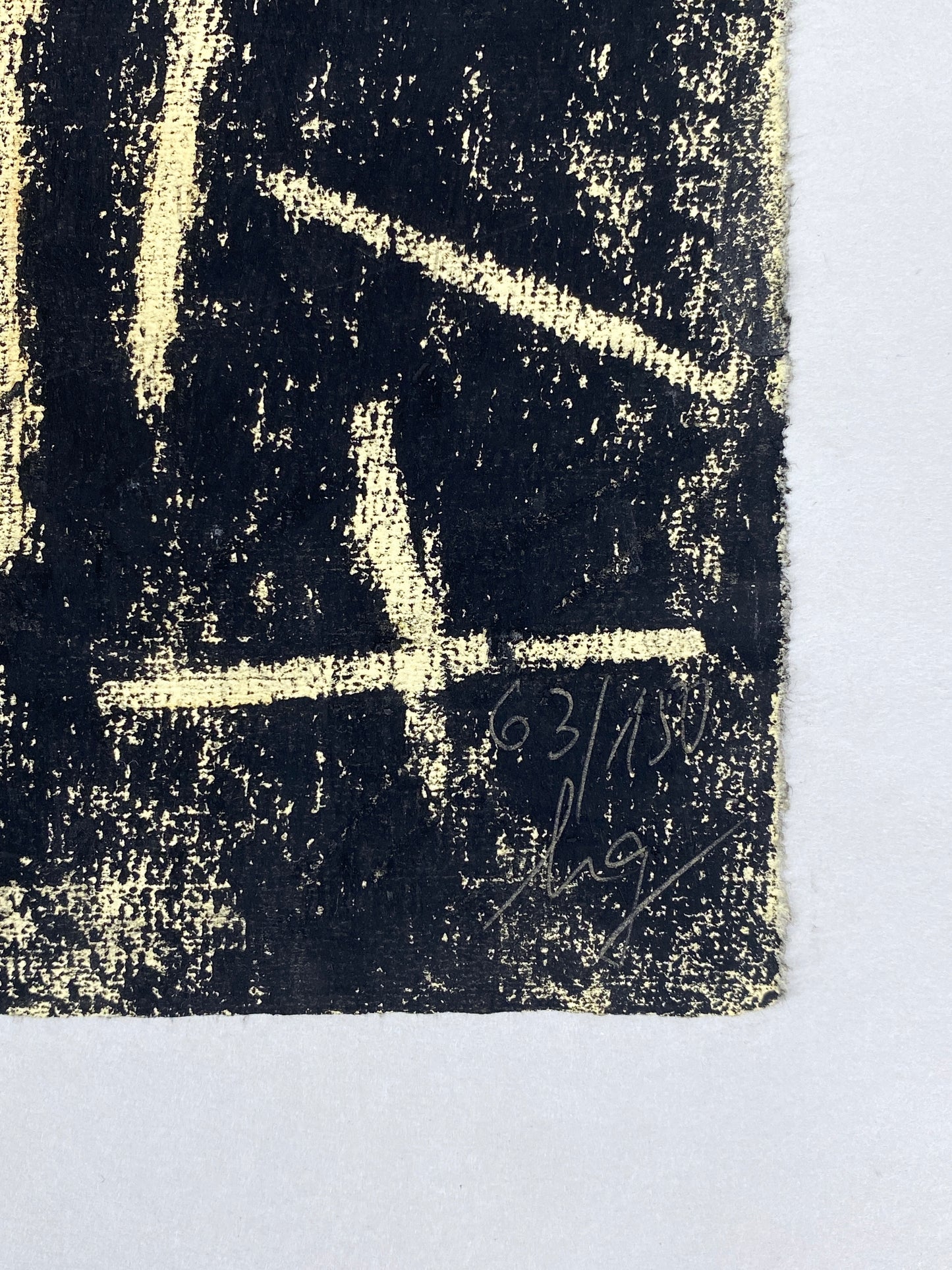 Signierter und nummerierter Prägedruck mit Pastellkreide und Kohle auf geripptem Büttenpapier, 1995