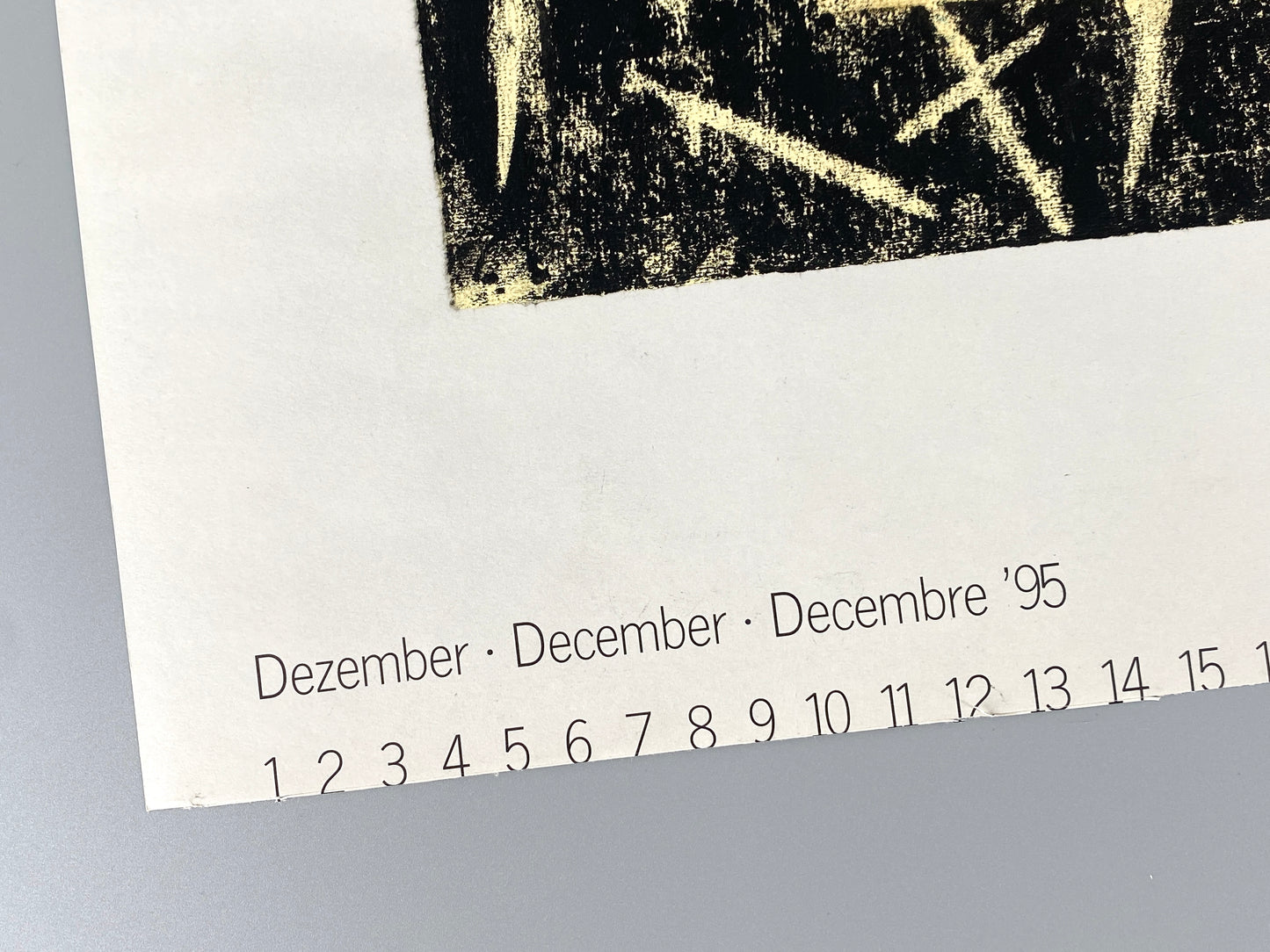 Signierter und nummerierter Prägedruck mit Pastellkreide und Kohle auf geripptem Büttenpapier, 1995